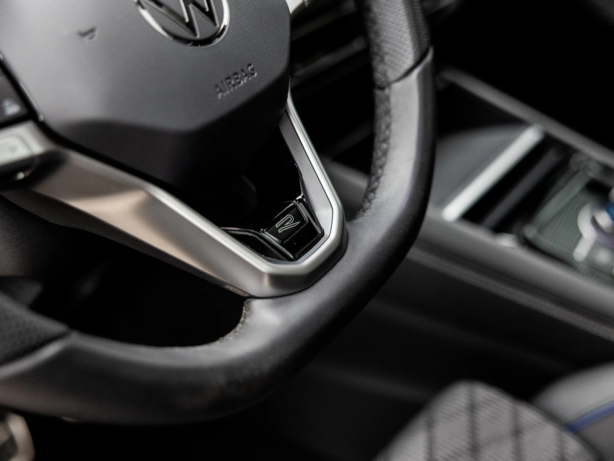 Volkswagen-Tiguan-image-10