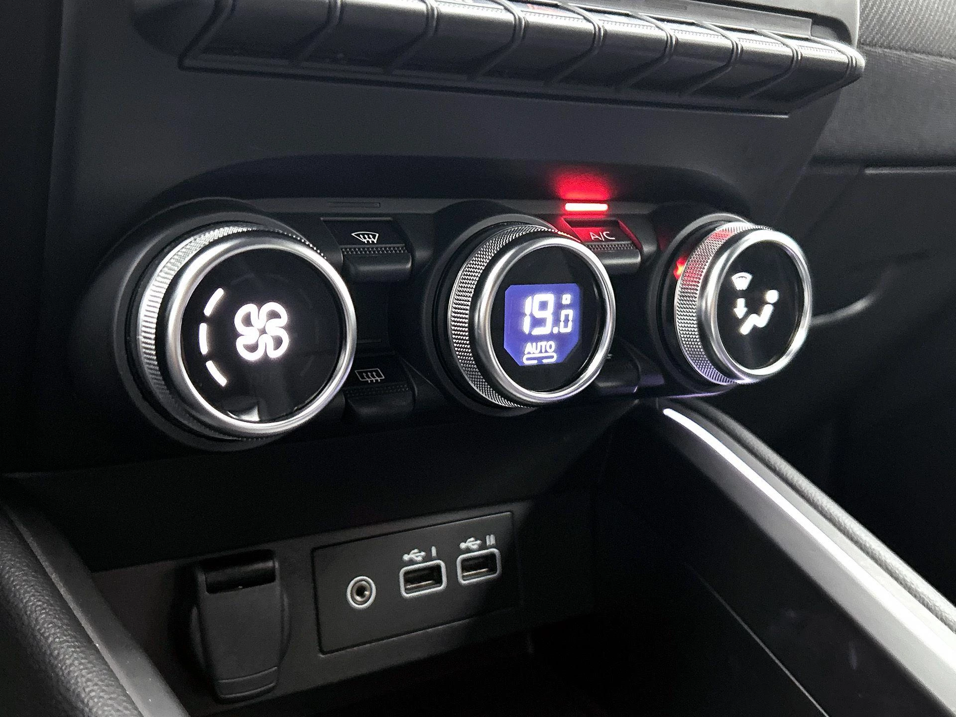 Renault-Clio-image-18