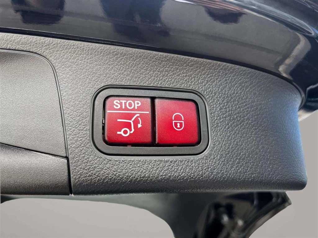 Mercedes-Benz-EQA-image-22