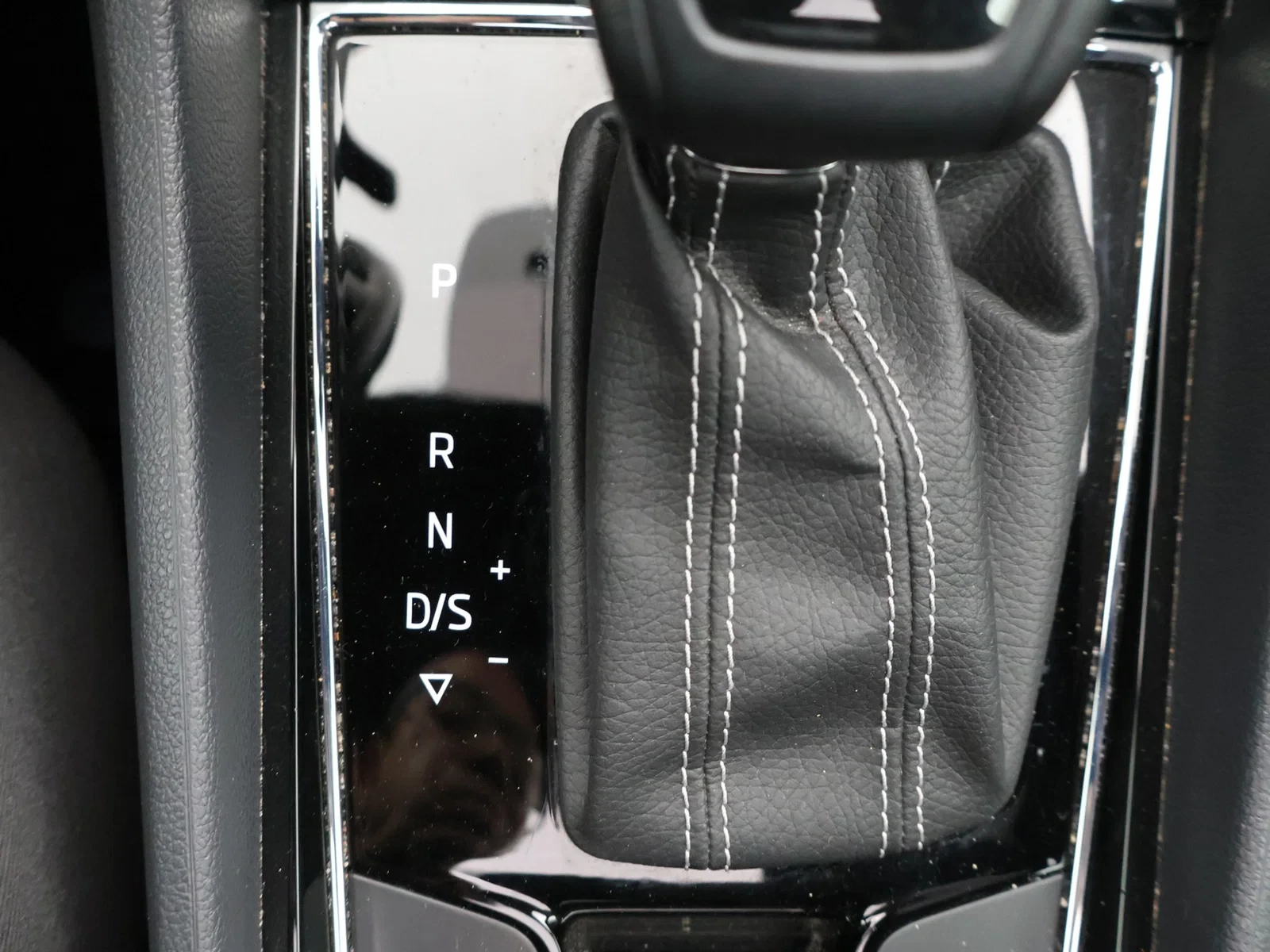 Škoda Kodiaq Kodiaq Sportline 1.5TSI 150PK *AUTOMAAT*7 ZITPLAATSEN*PANODAK*TREKHAAK*LEDER*ALCANTARA*SPORTZETELS*C