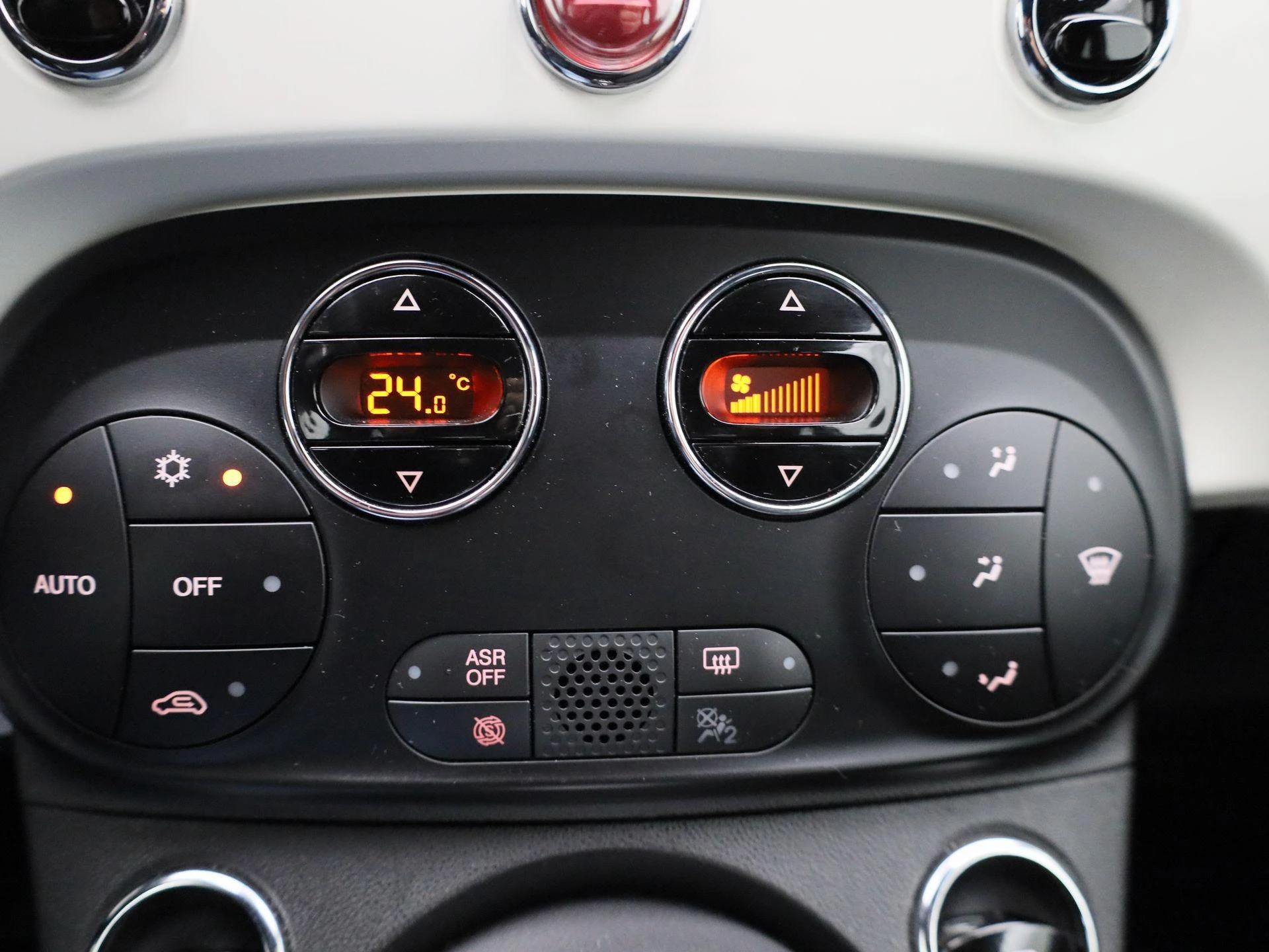 Fiat-500C-image-24