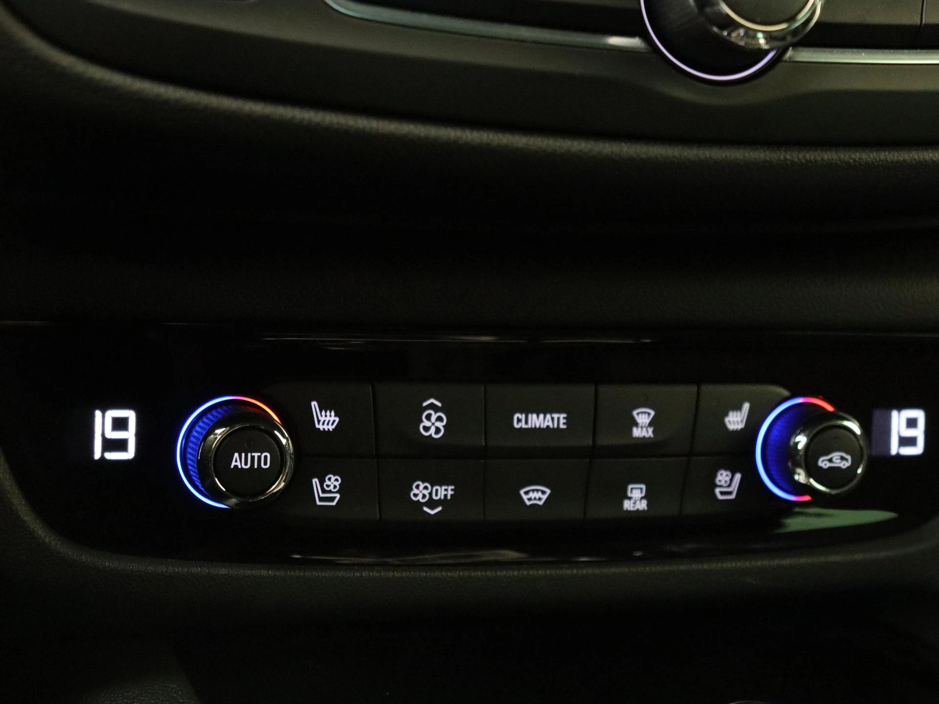 Opel-Insignia-image-19