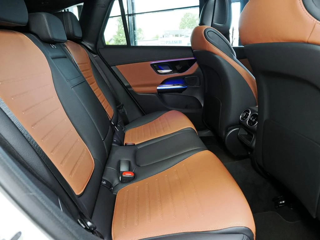Mercedes-Benz-GLC 200 d-image-13