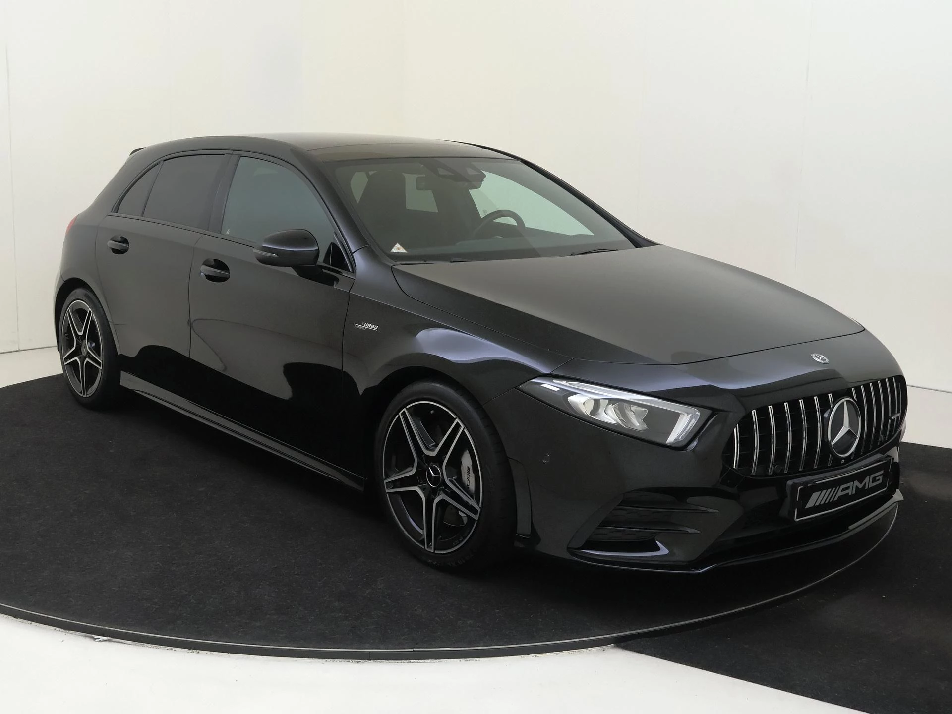 Mercedes-Benz A-Klasse AMG 35 4MATIC Edition 1