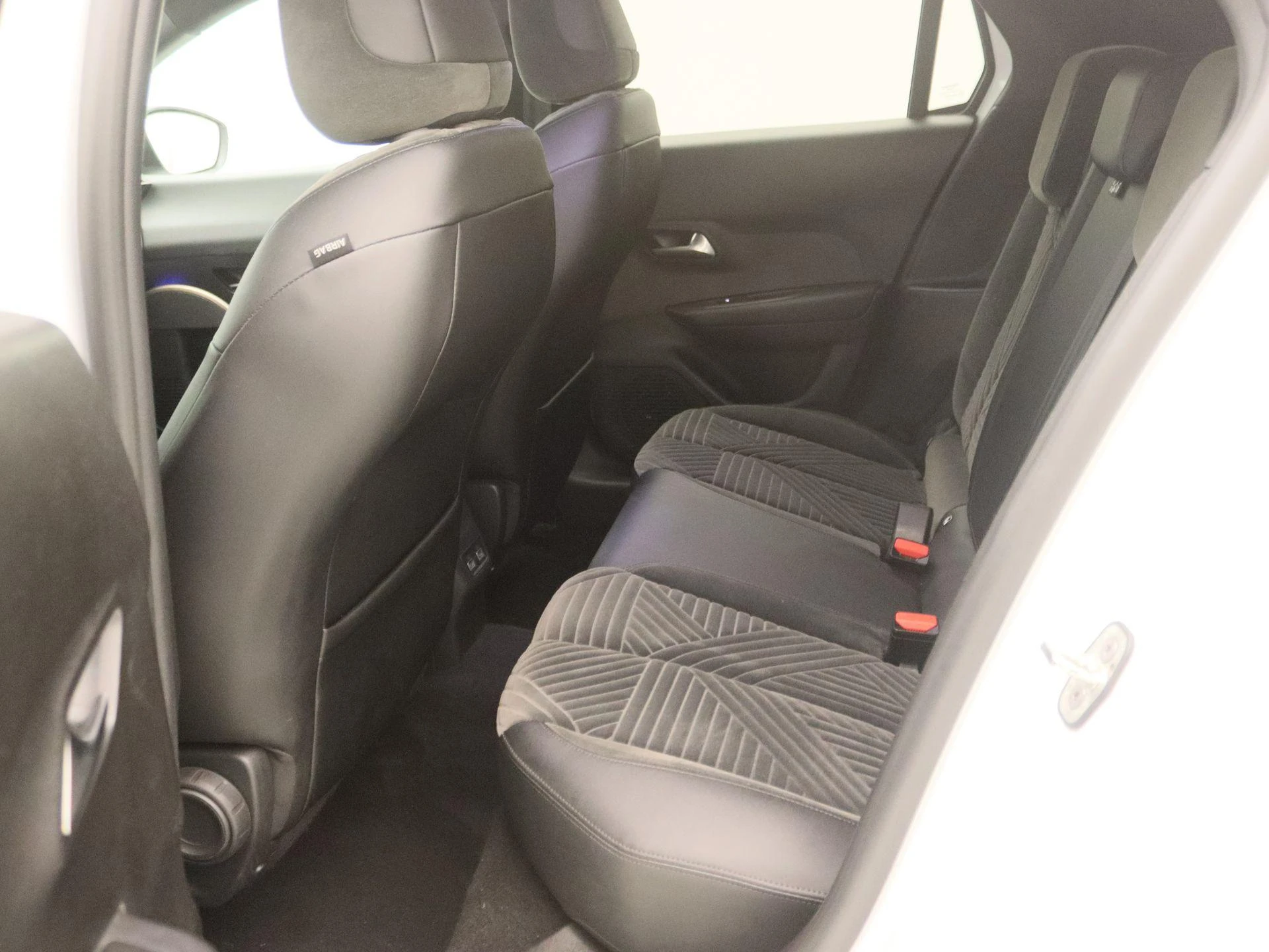 Lancia-Ypsilon-image-11
