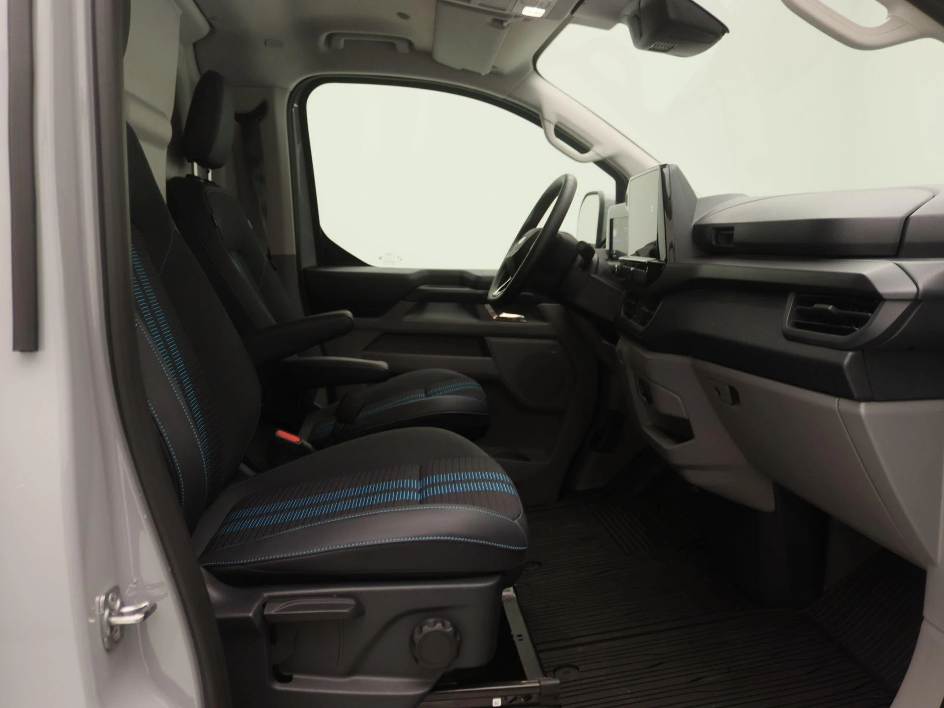 Ford-E-Transit-image-21
