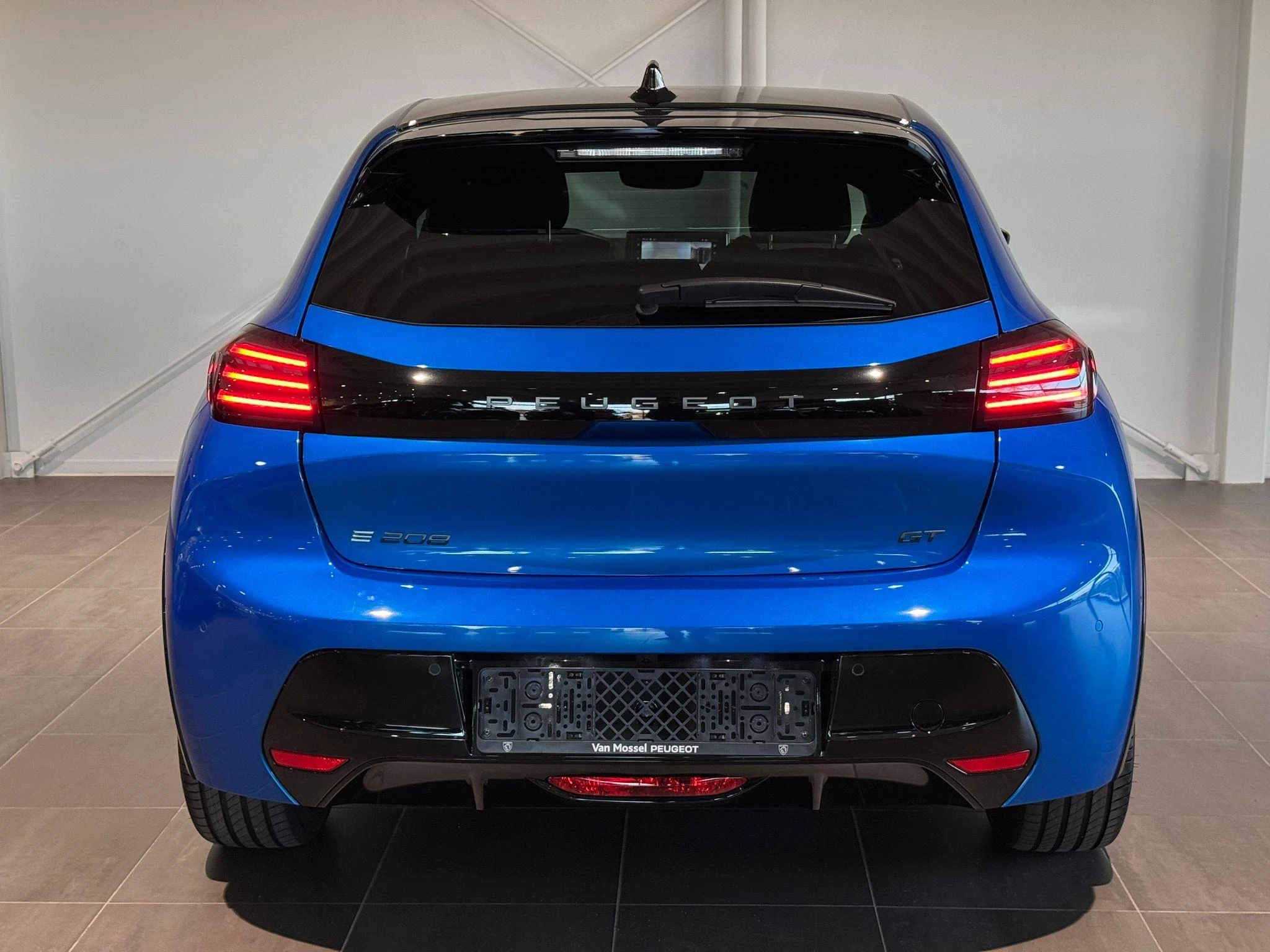 Peugeot-e-208-image-7
