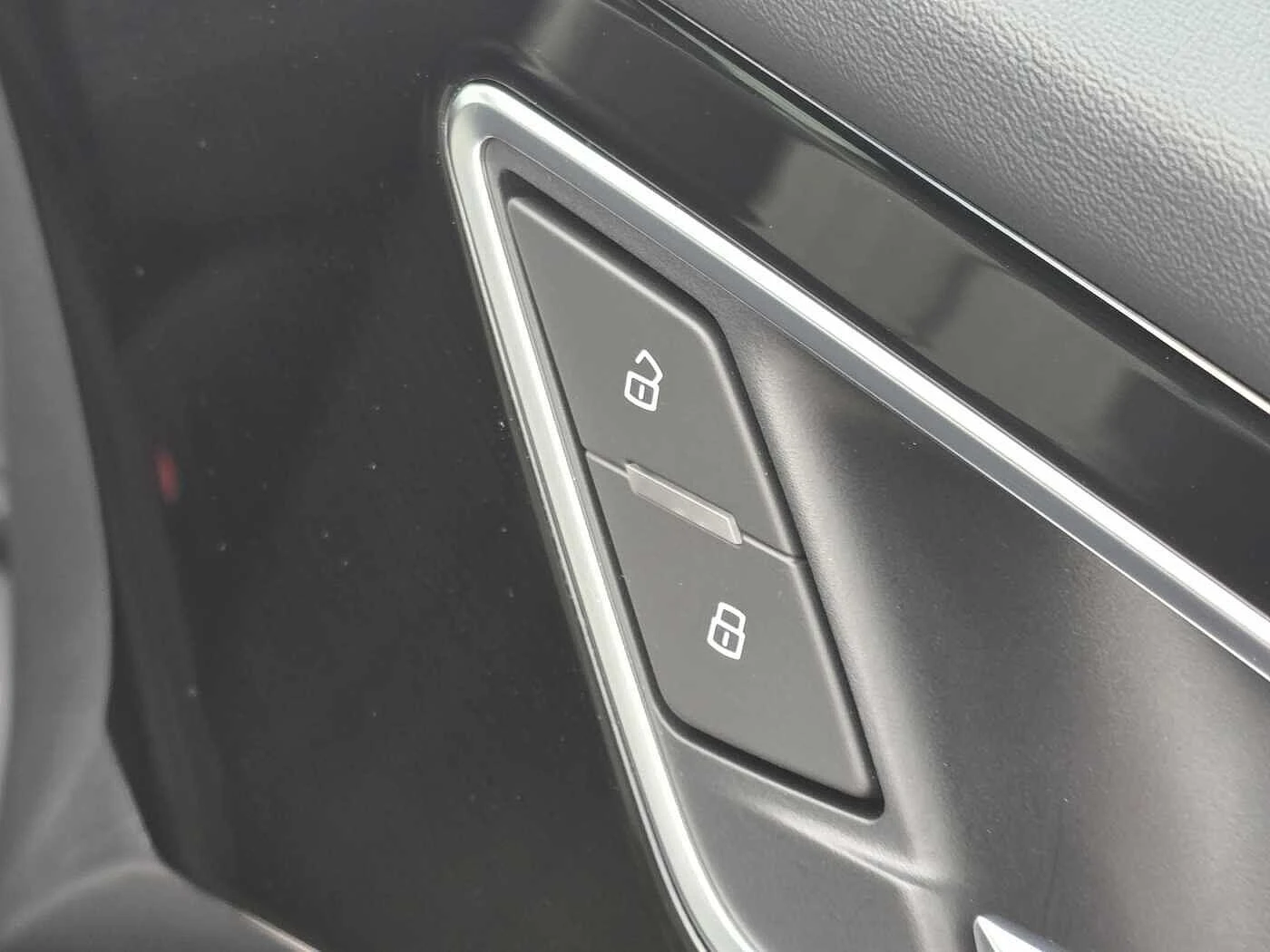 Audi-Q4 e-tron-image-39