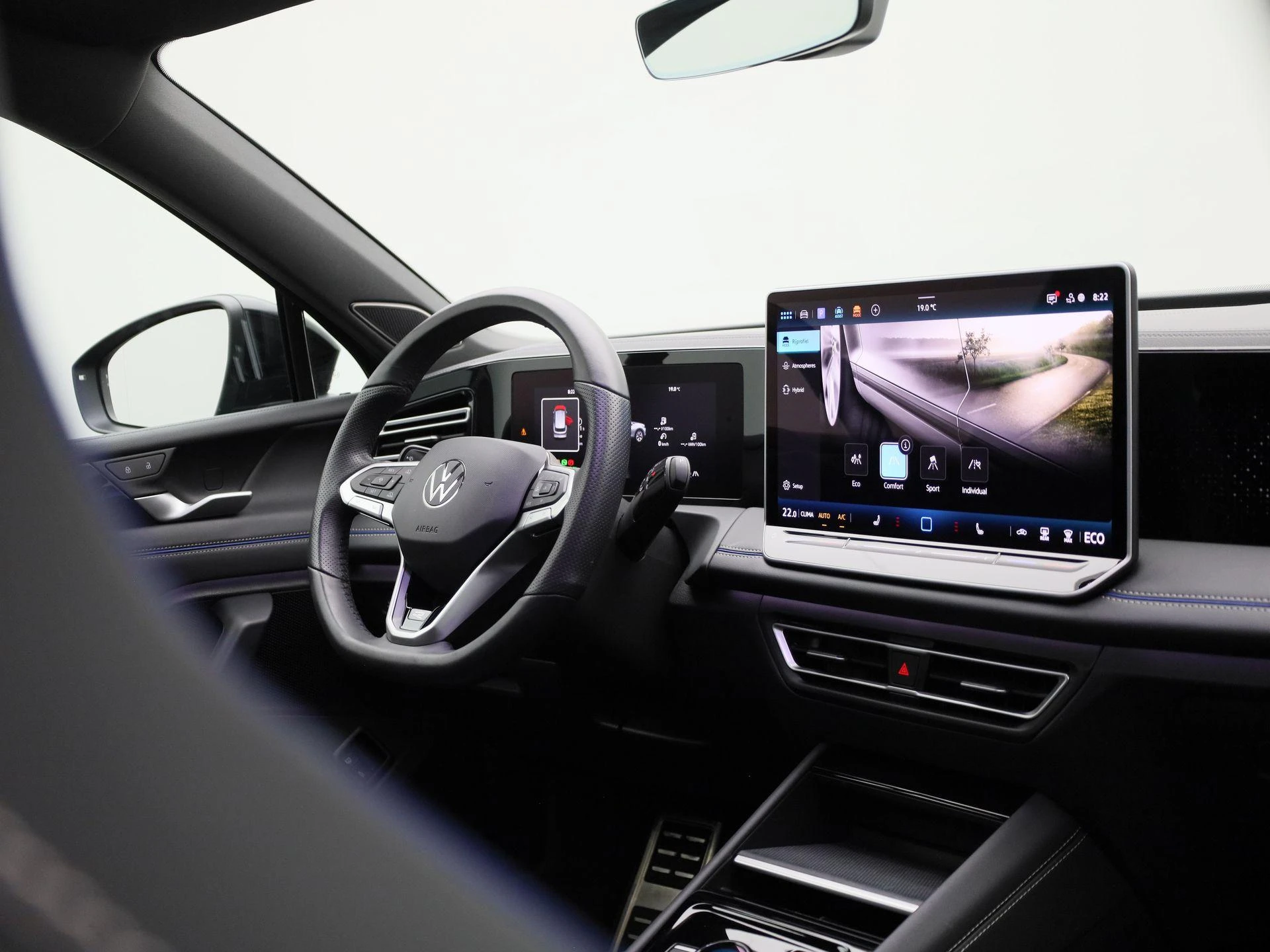 Volkswagen-Tiguan-image-40