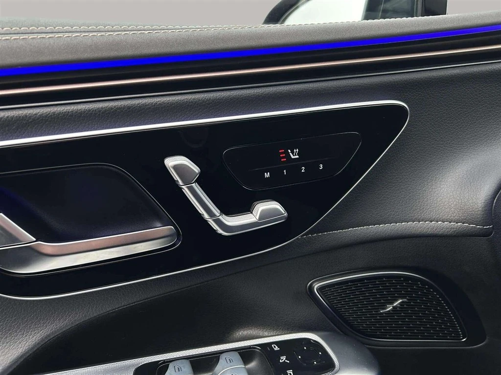 Mercedes-Benz-EQE-image-10