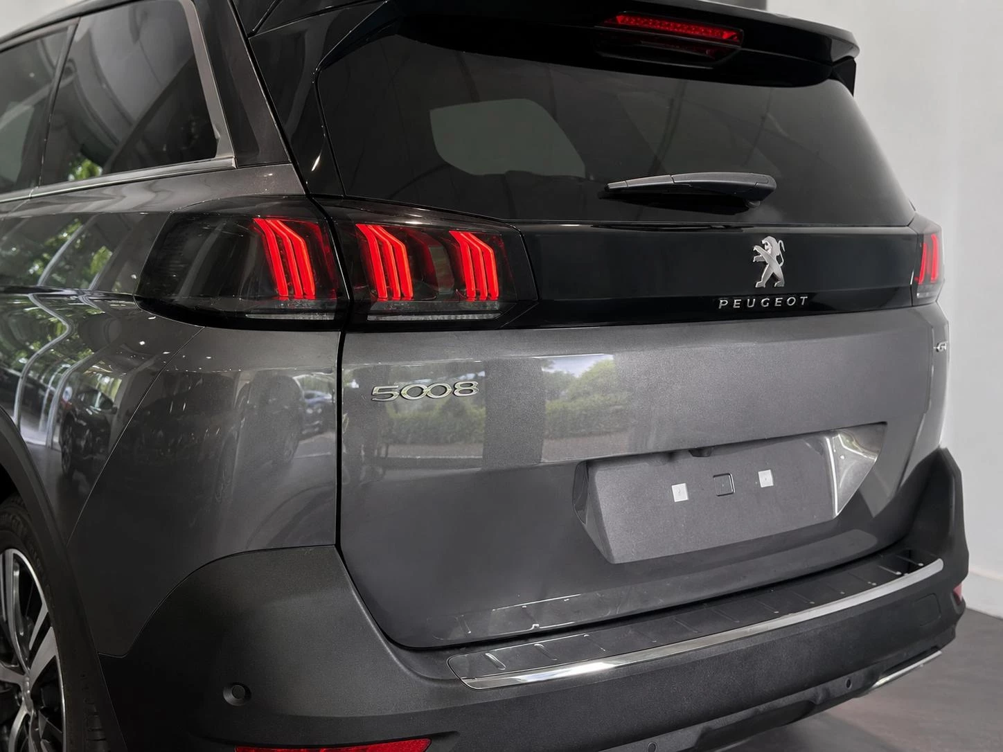 Peugeot-5008-image-2