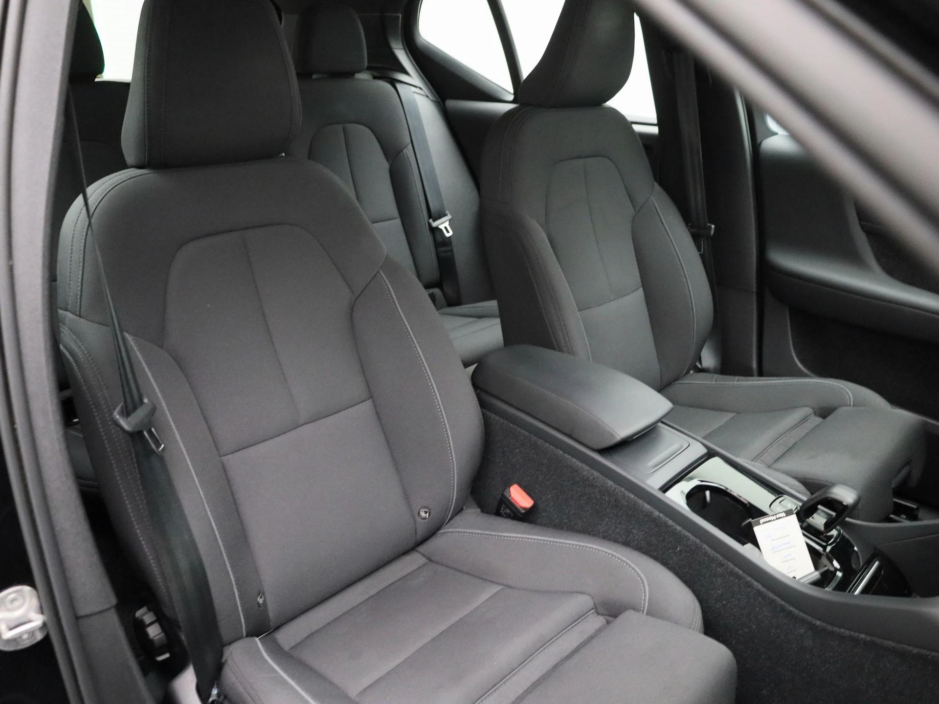 Volvo-XC40-image-34