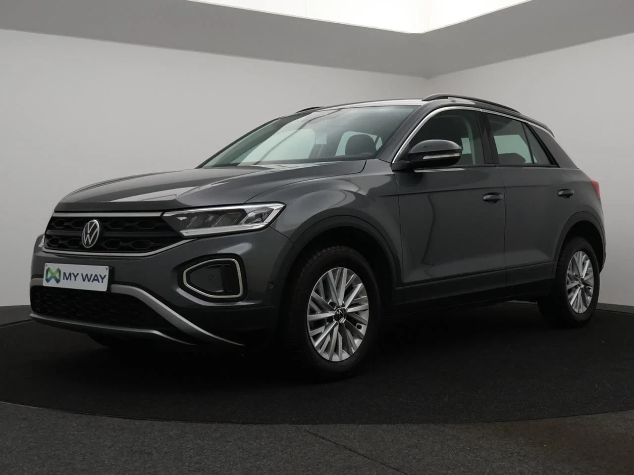 Volkswagen-T-Roc-image-0
