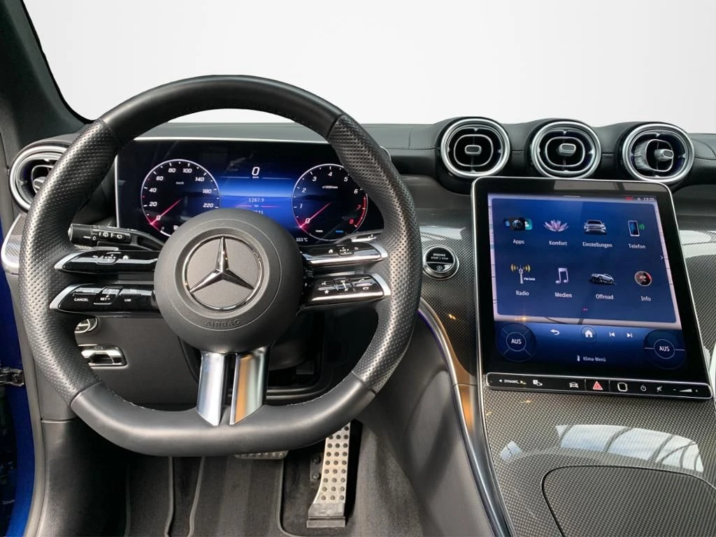 Mercedes-Benz-GLC 300-image-17