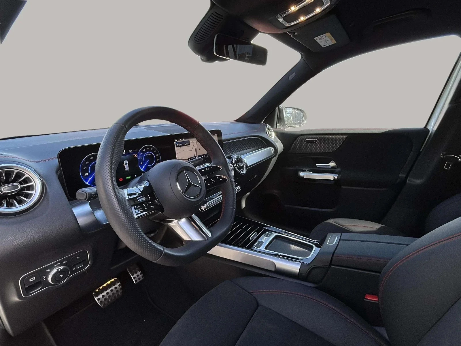 Mercedes-Benz-EQB-image-9