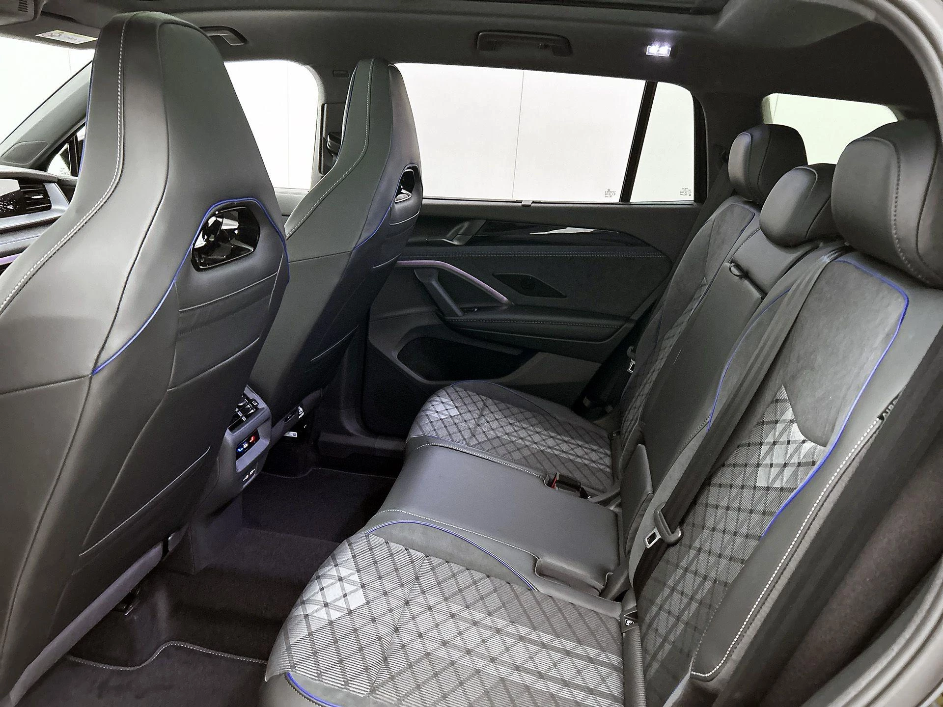 Volkswagen Tayron 1.5 eHybrid R-Line Edition
