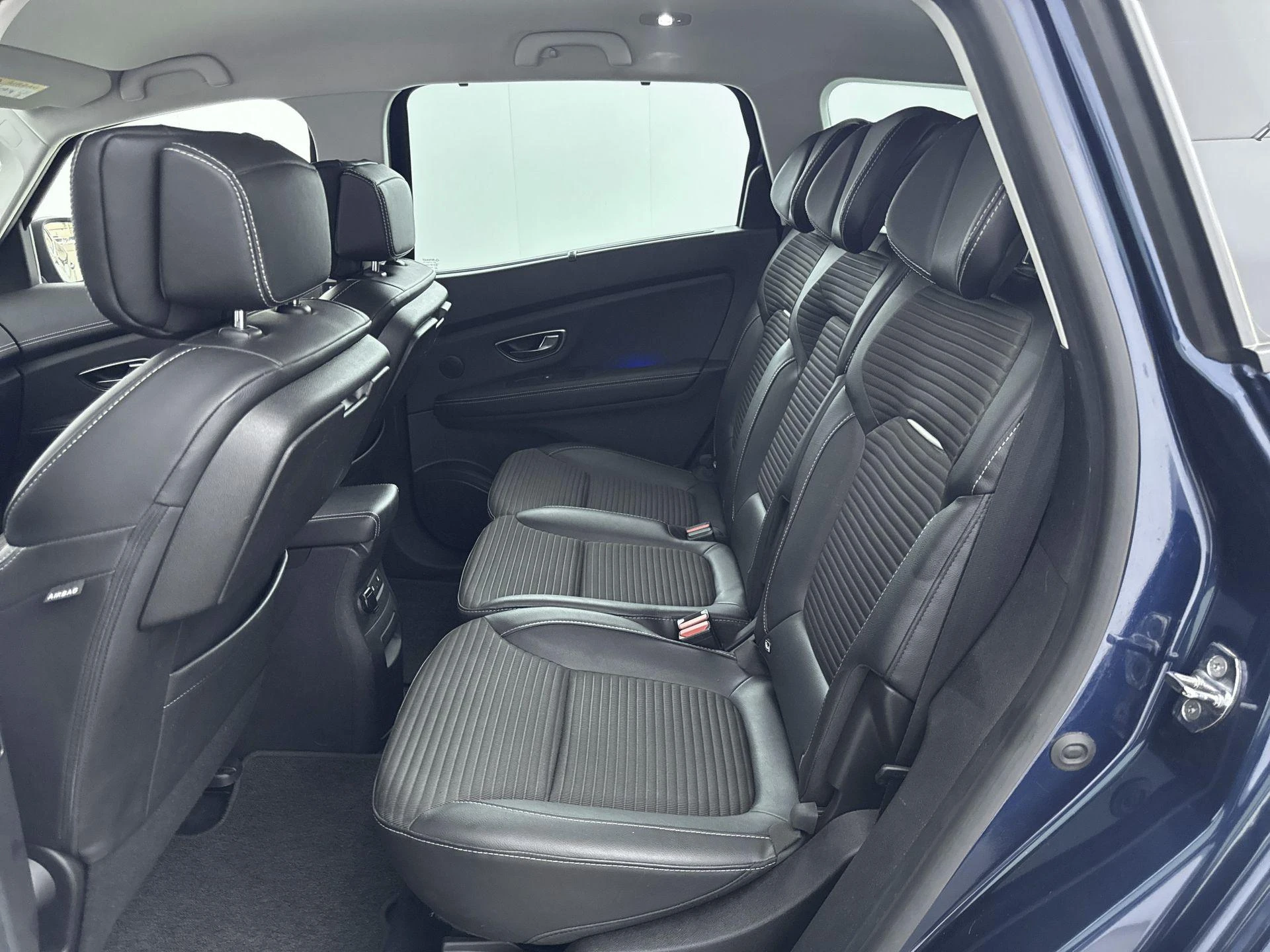 Renault-Grand Scénic-image-25