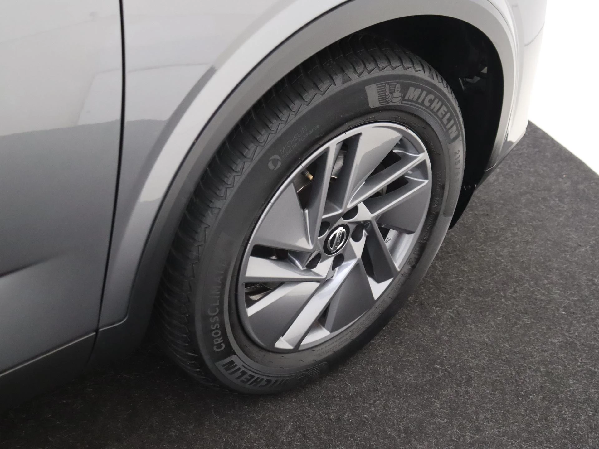 Nissan-QASHQAI-image-9