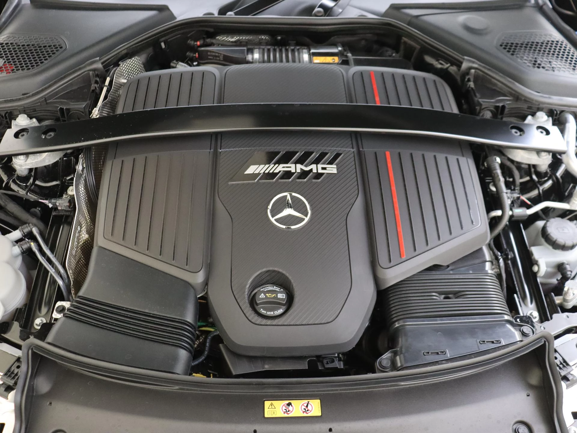 Mercedes-Benz-E-Klasse-image-12