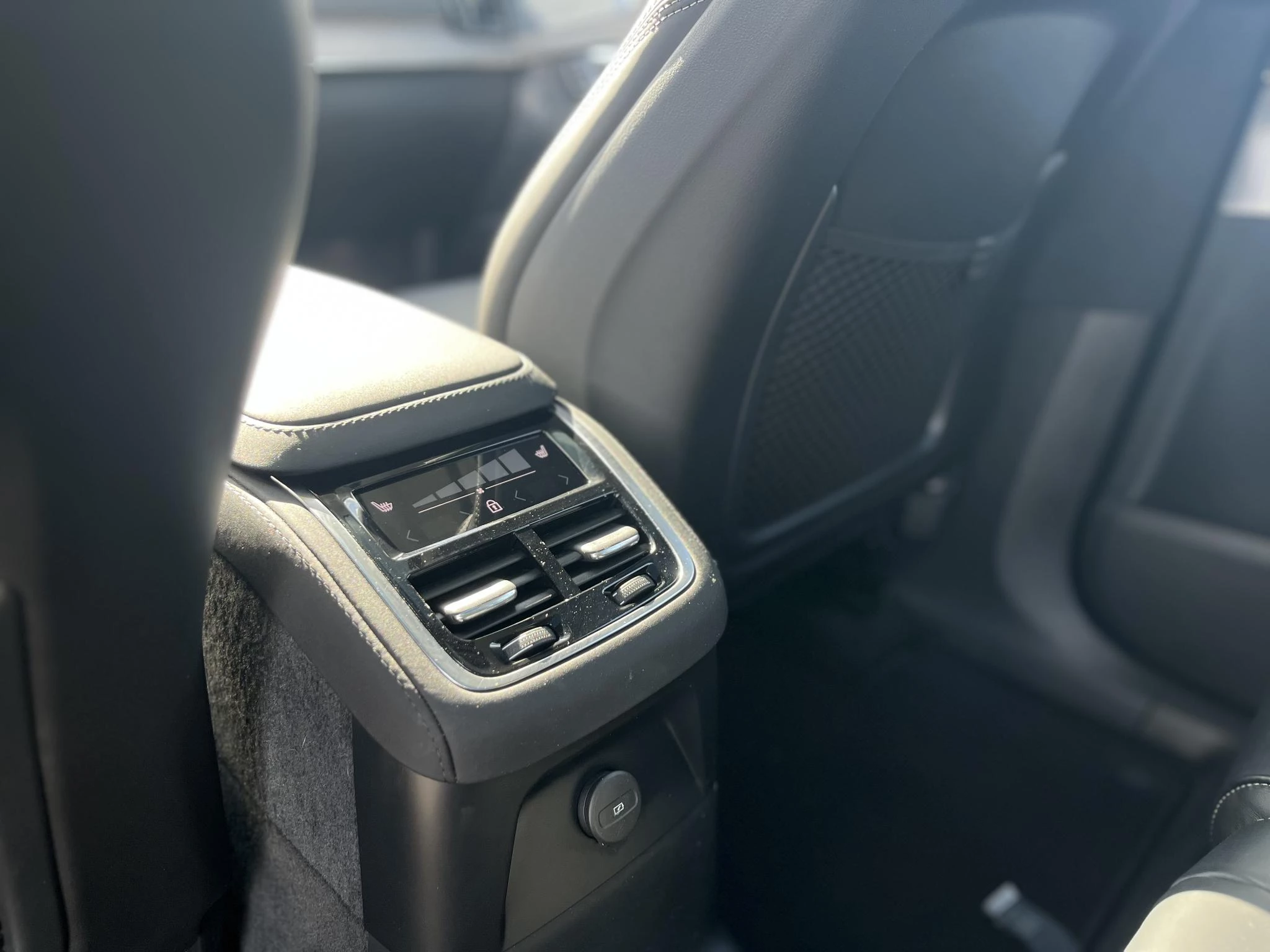 Volvo XC90 T8 Plug-in hybrid AWD Ultra Dark