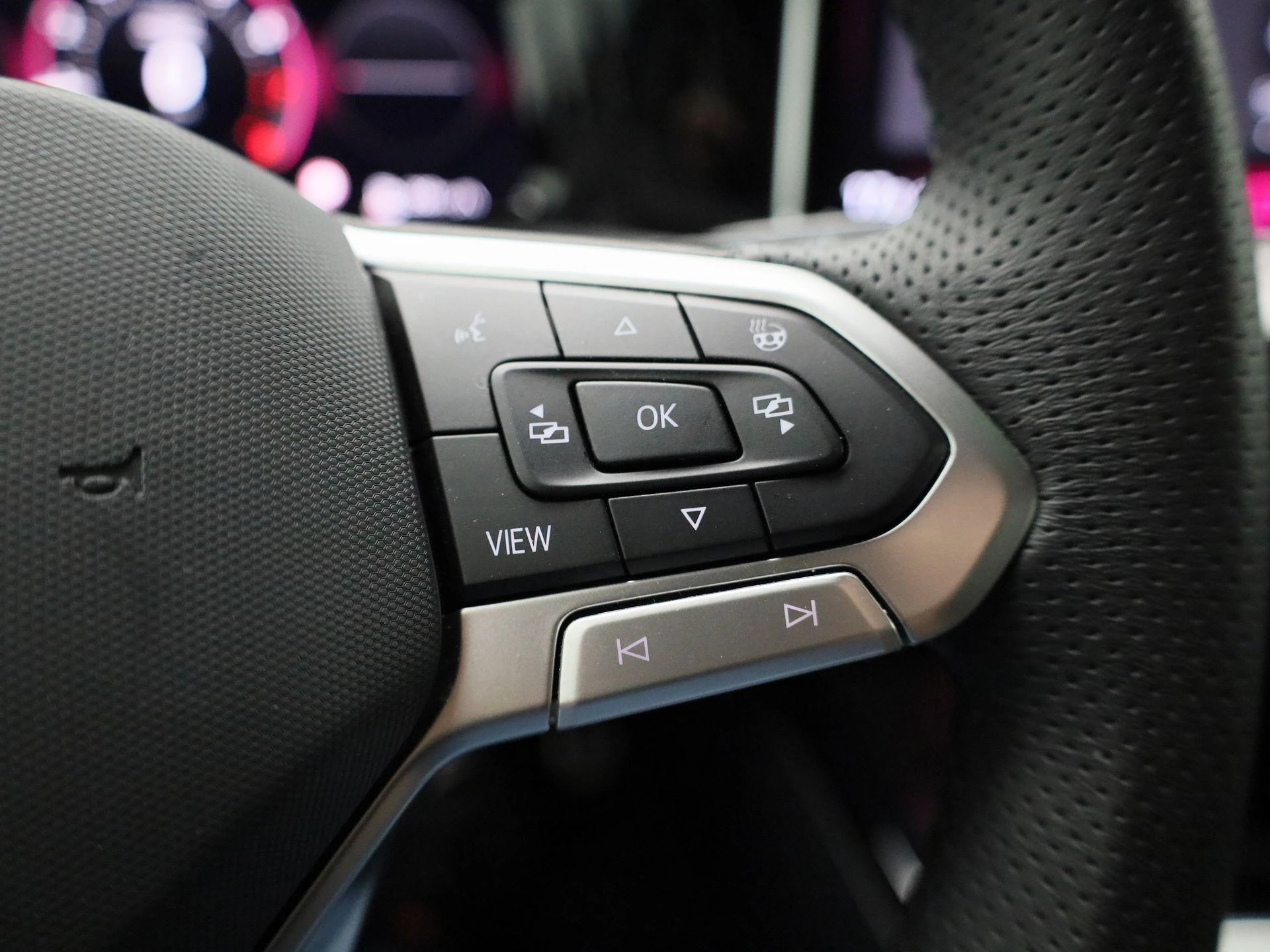 Volkswagen-Golf-image-15