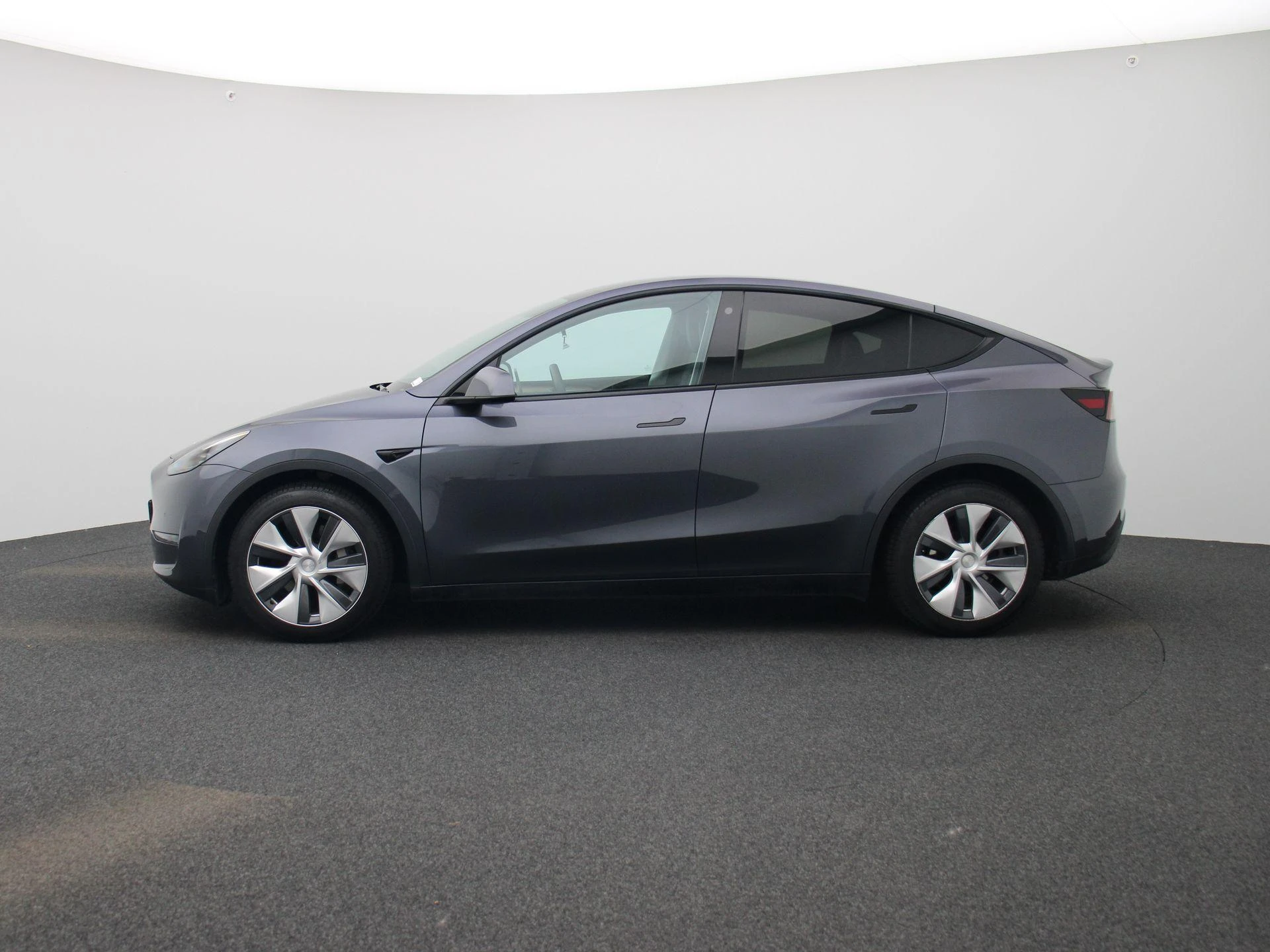 Tesla Model Y Long Range Dual Motor AWD