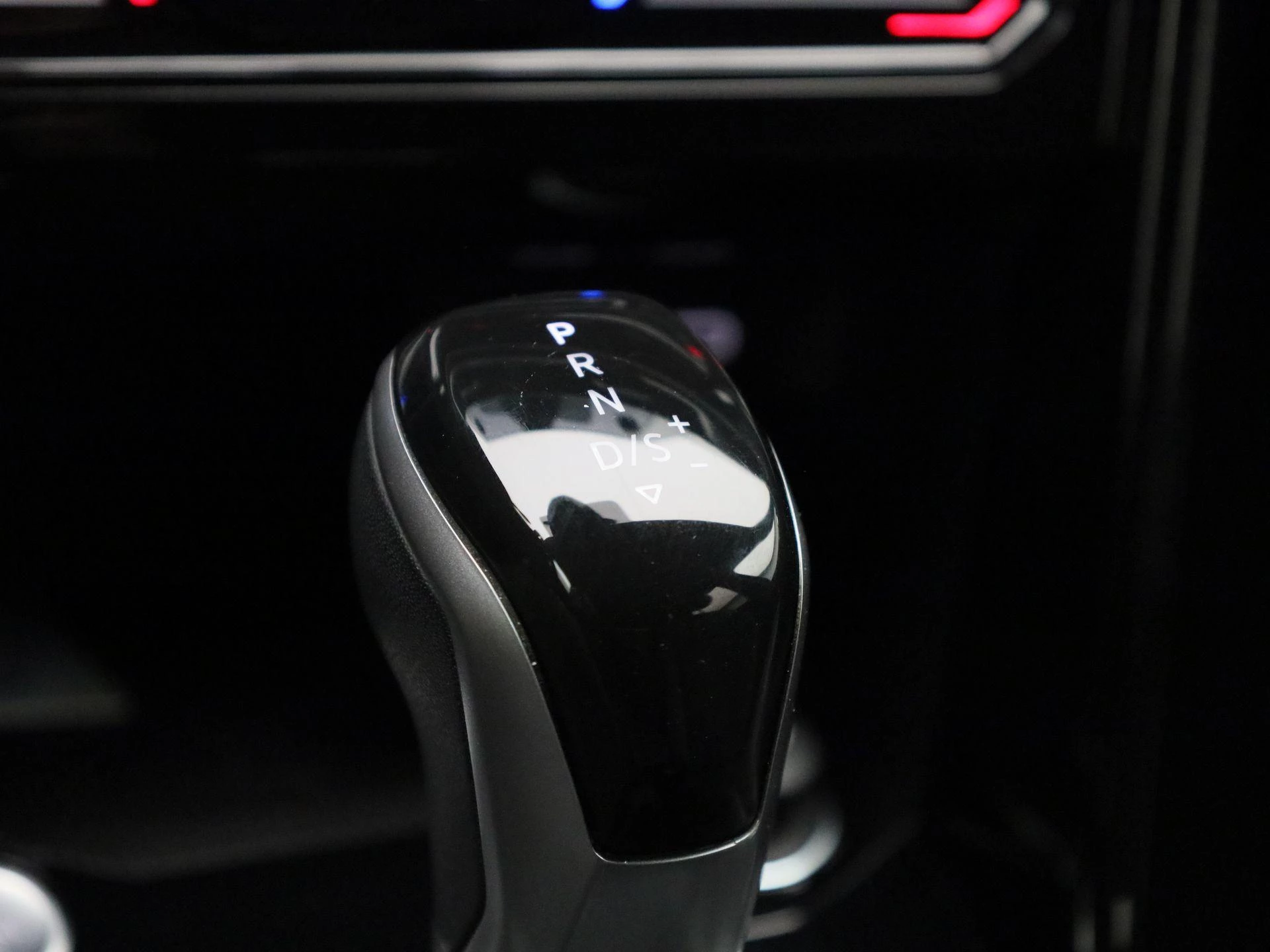 Volkswagen-T-Roc-image-19