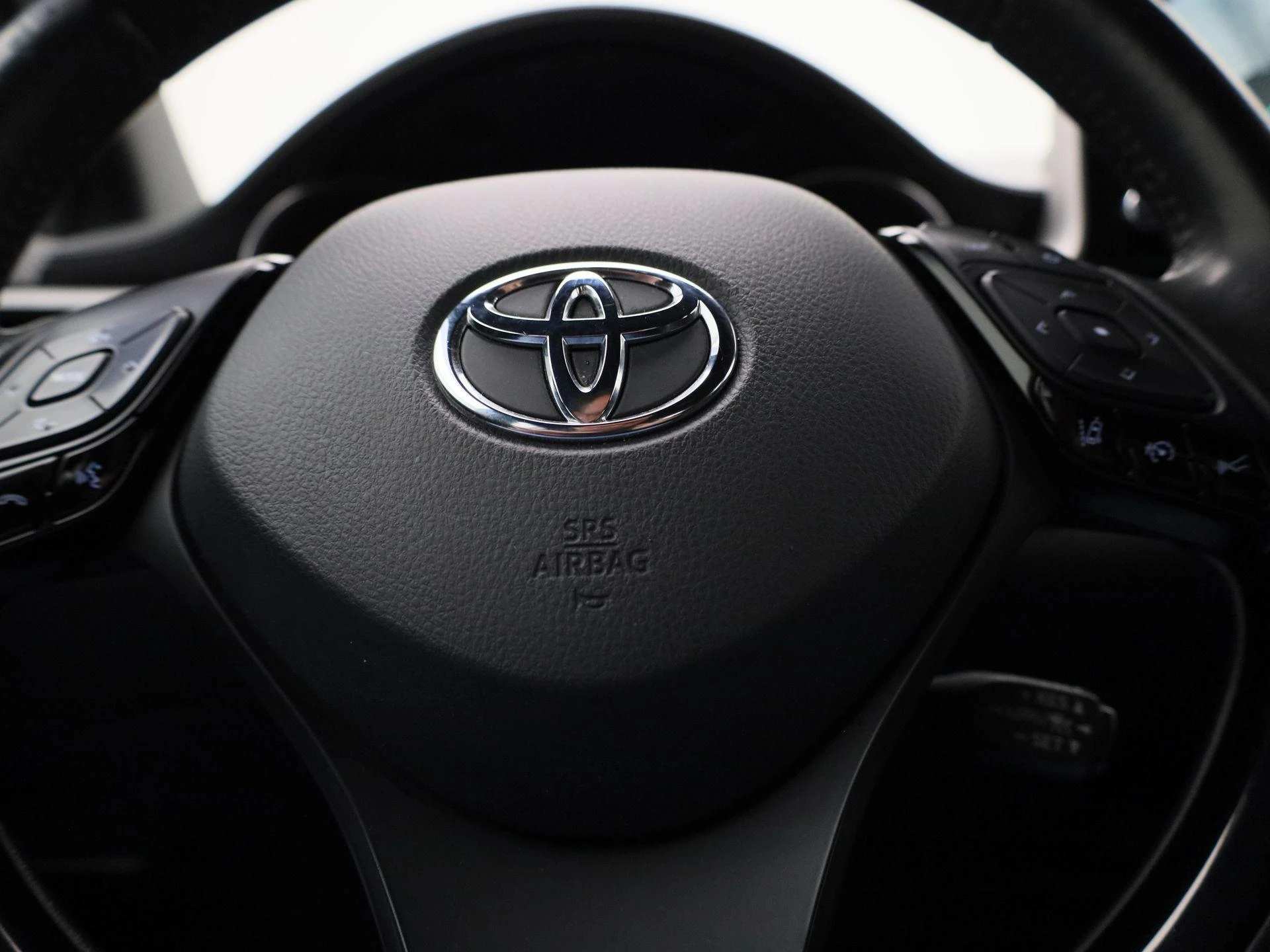 Toyota-C-HR-image-29