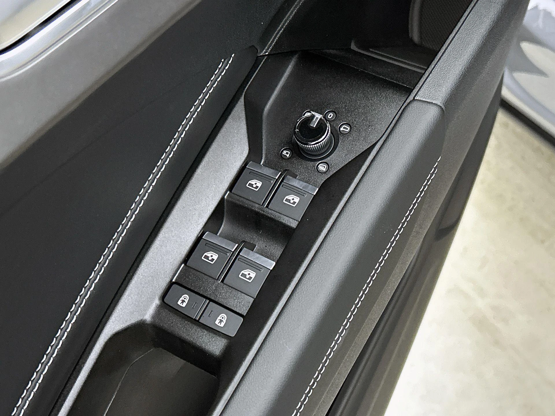 Audi-Q4 e-tron-image-30