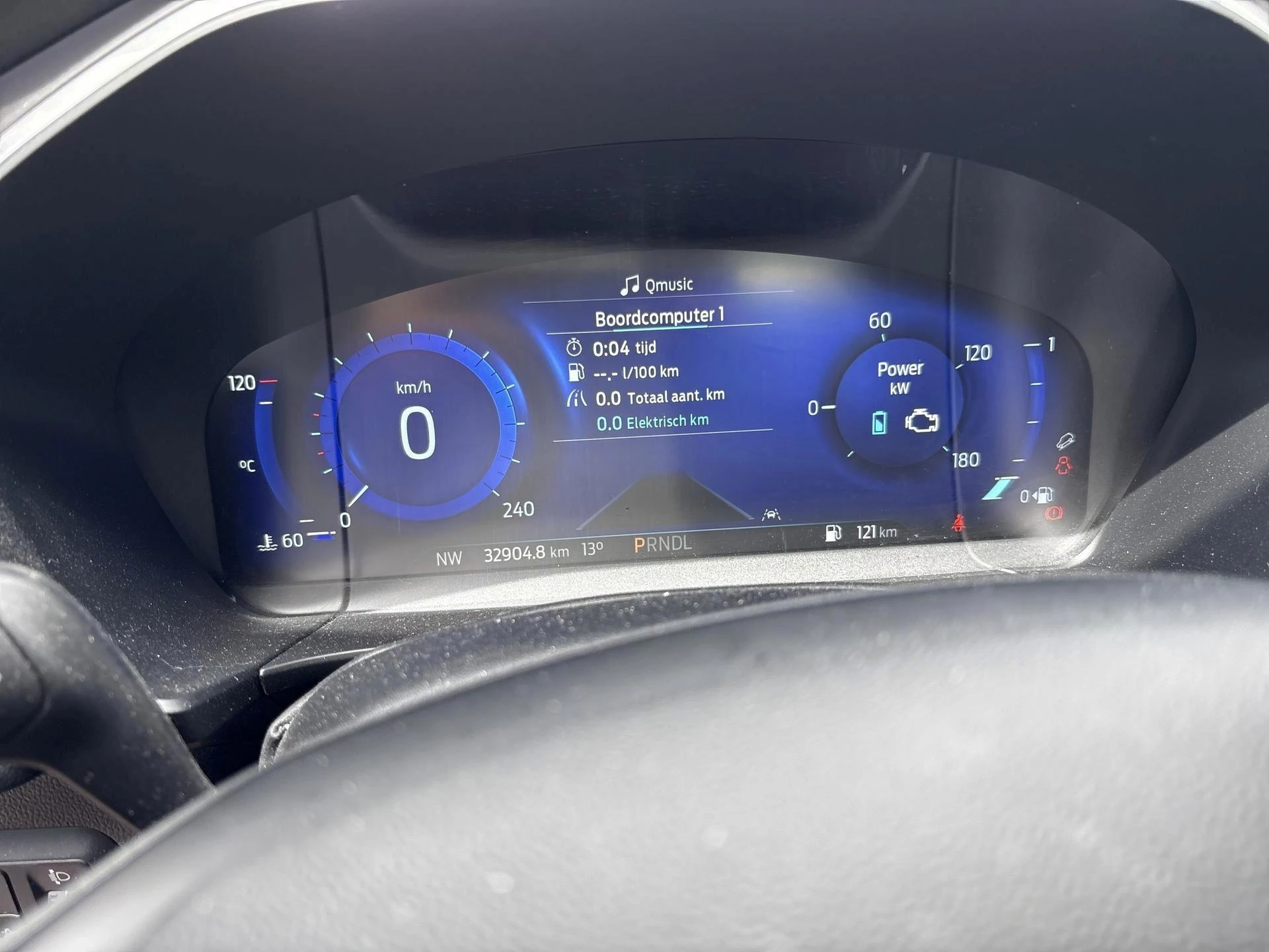 Ford Kuga 2.5i FHEV Aut. 140kW Titanium