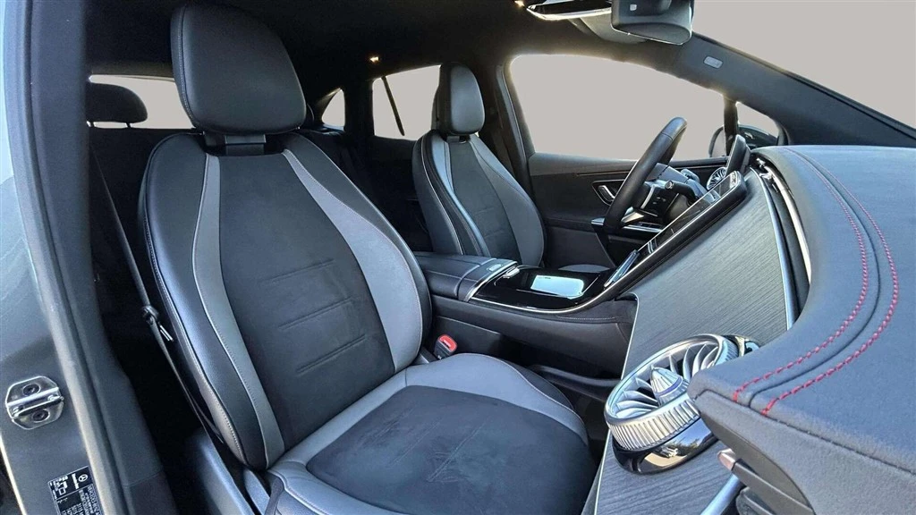 Mercedes-Benz-EQE-image-13