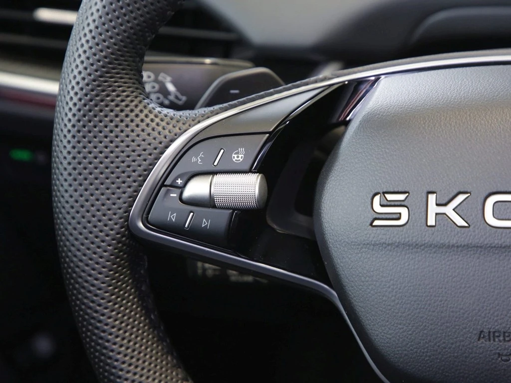 Škoda-Enyaq iV-image-16