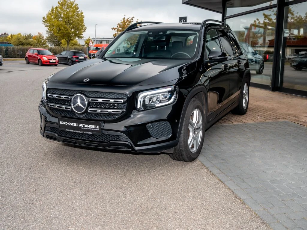 Mercedes-Benz-GLB 200-image-1