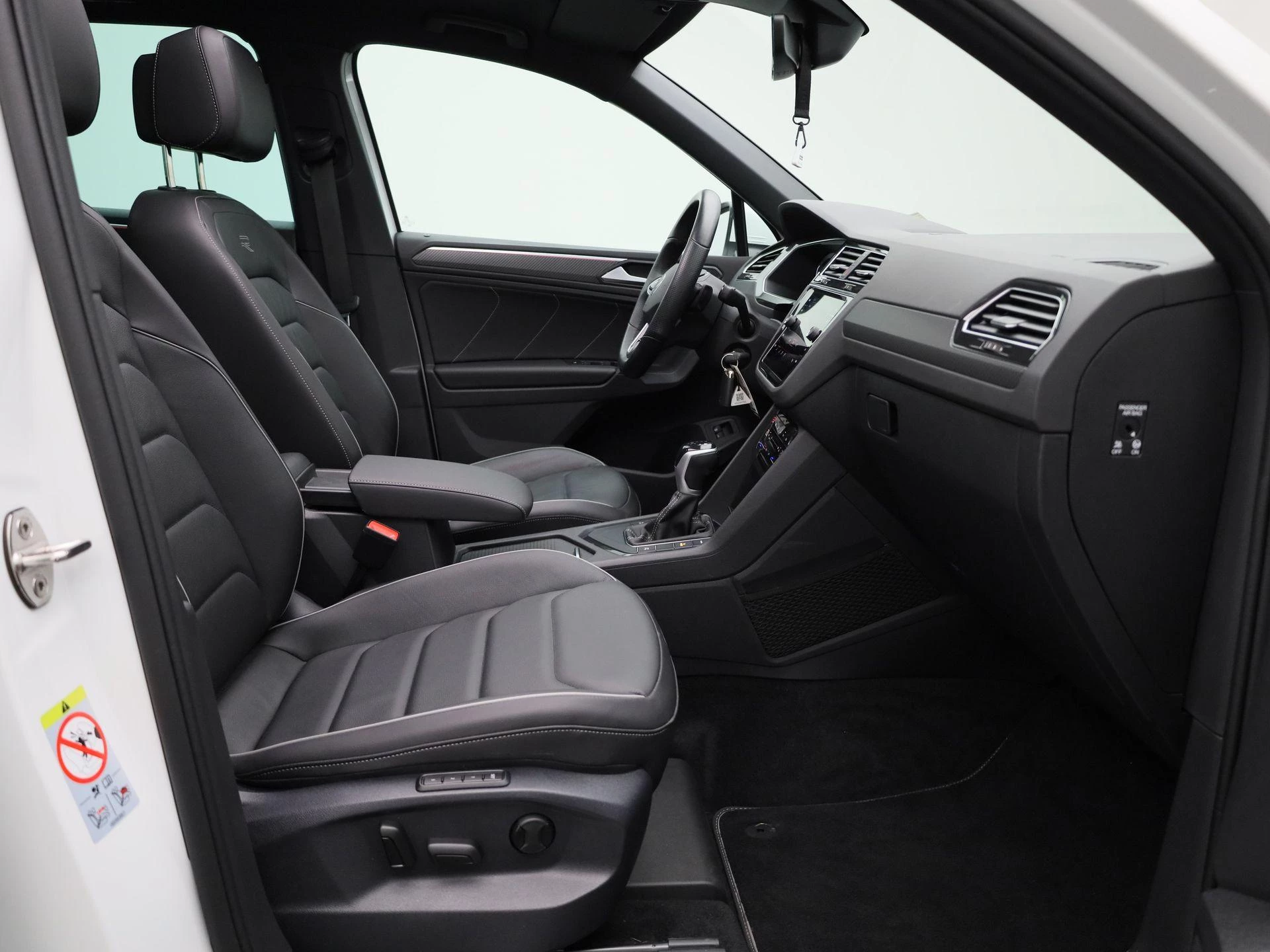 Volkswagen-Tiguan-image-53