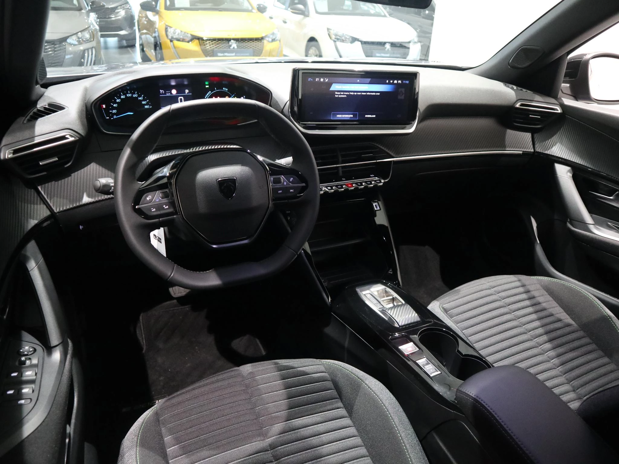 Peugeot-e-2008-image-8