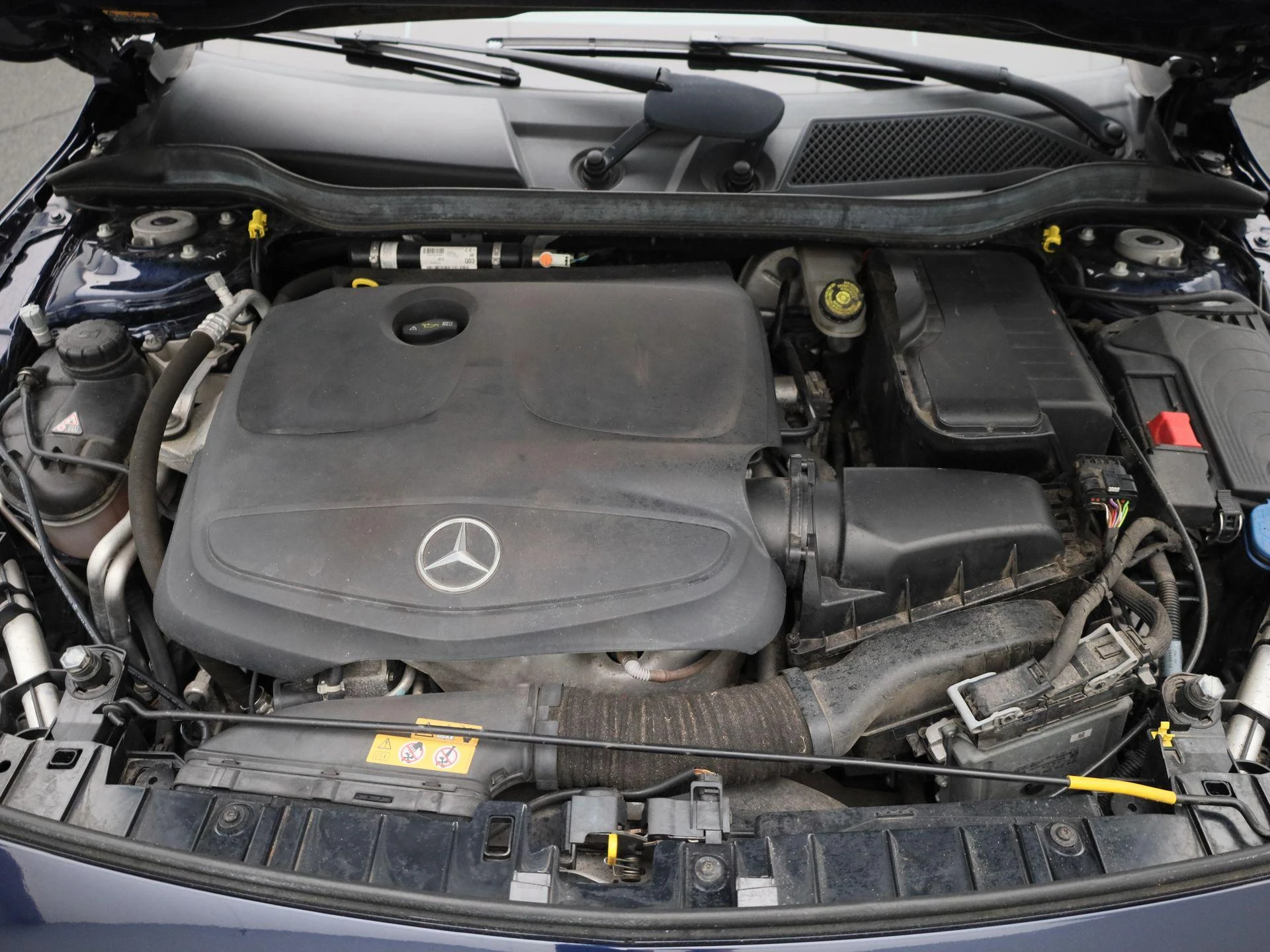 Mercedes-Benz-GLA-image-37