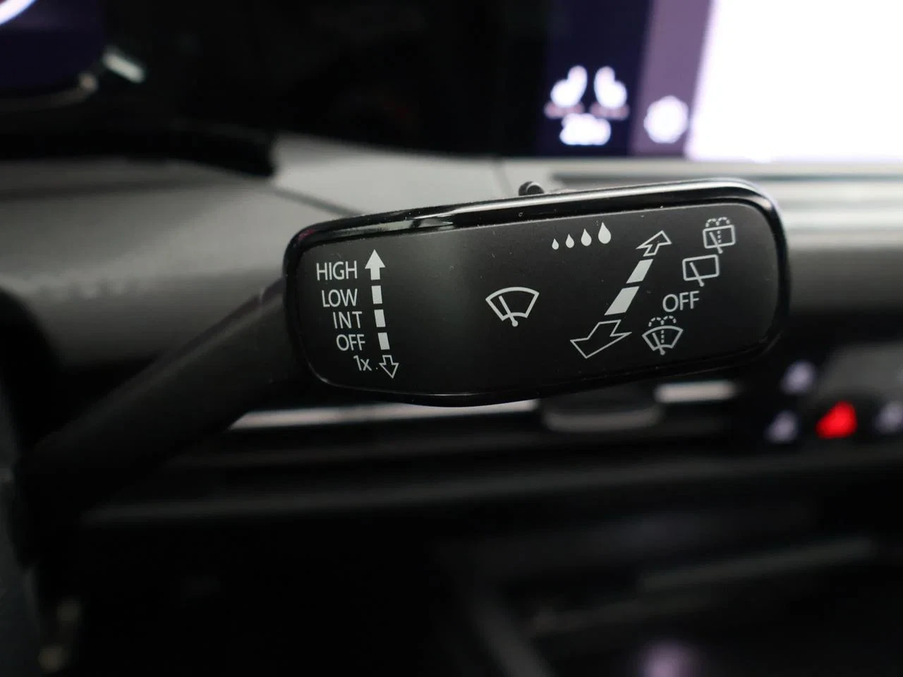 Volkswagen-Golf-image-20