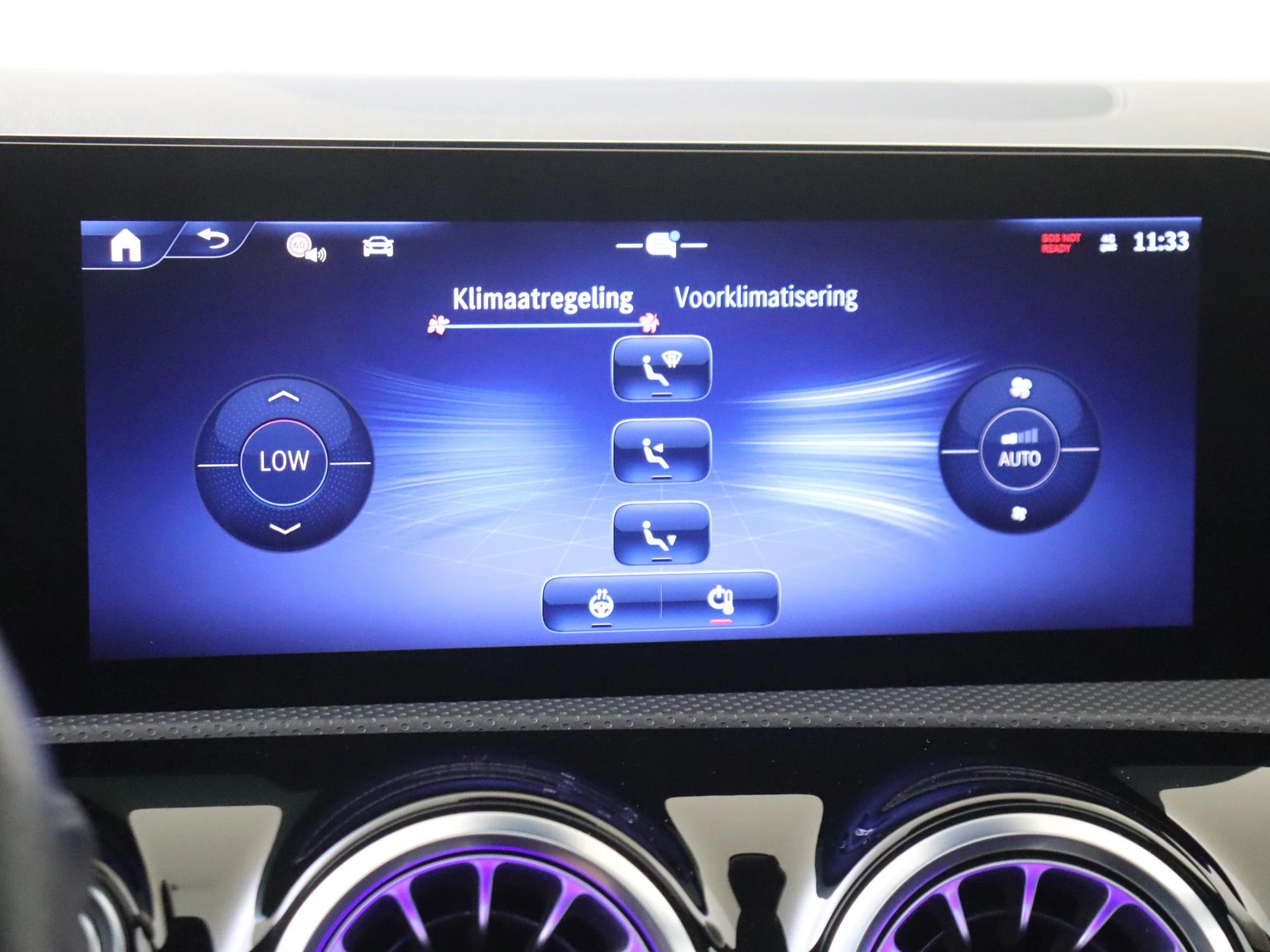 Mercedes-Benz-CLA-image-17