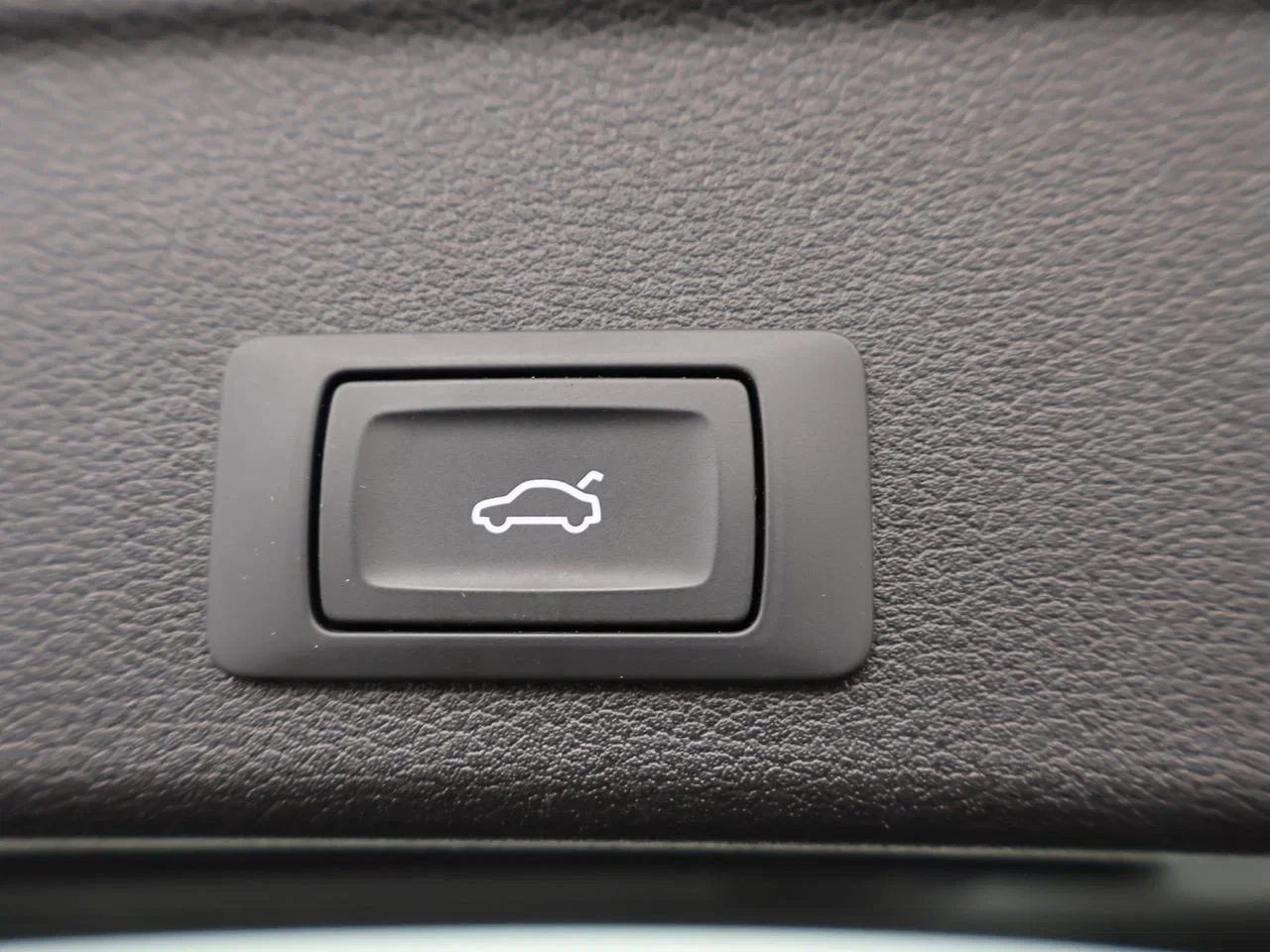 Audi-A4-image-23