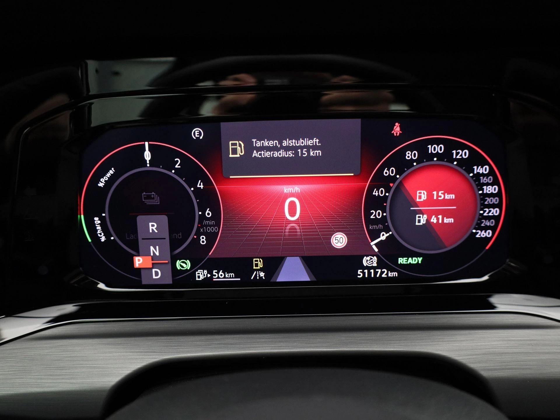 Volkswagen-Golf-image-14