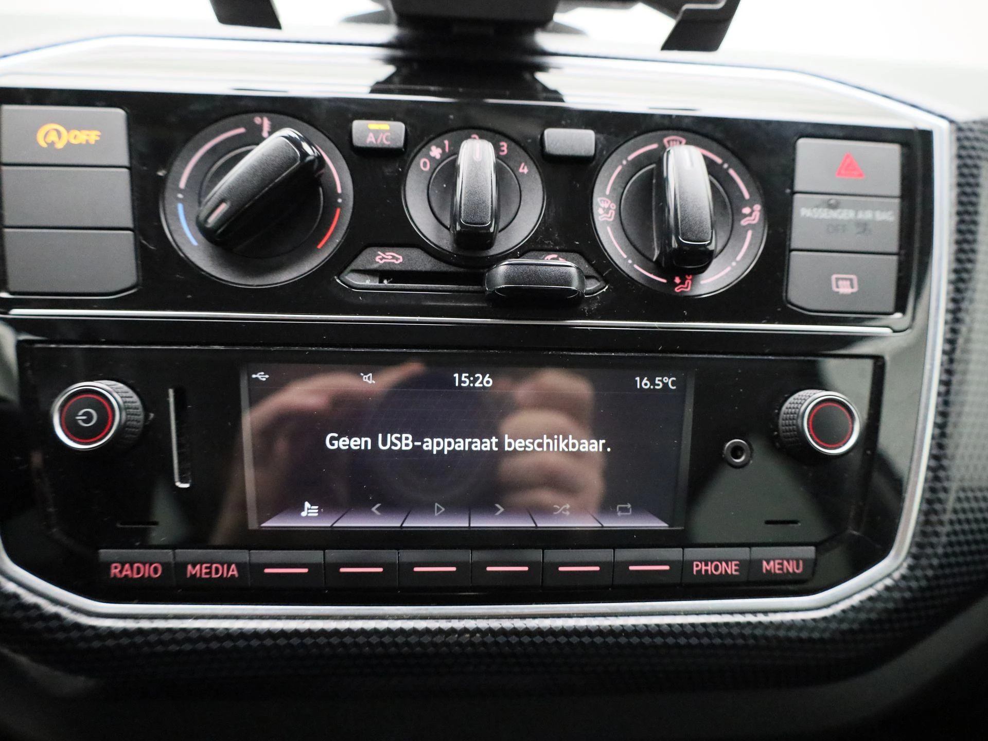 Volkswagen-up!-image-15