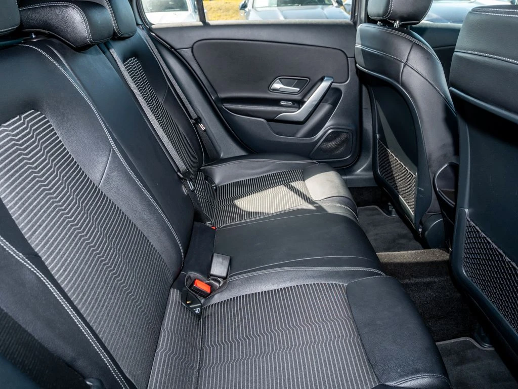 Mercedes-Benz-A-Klasse 200-image-11