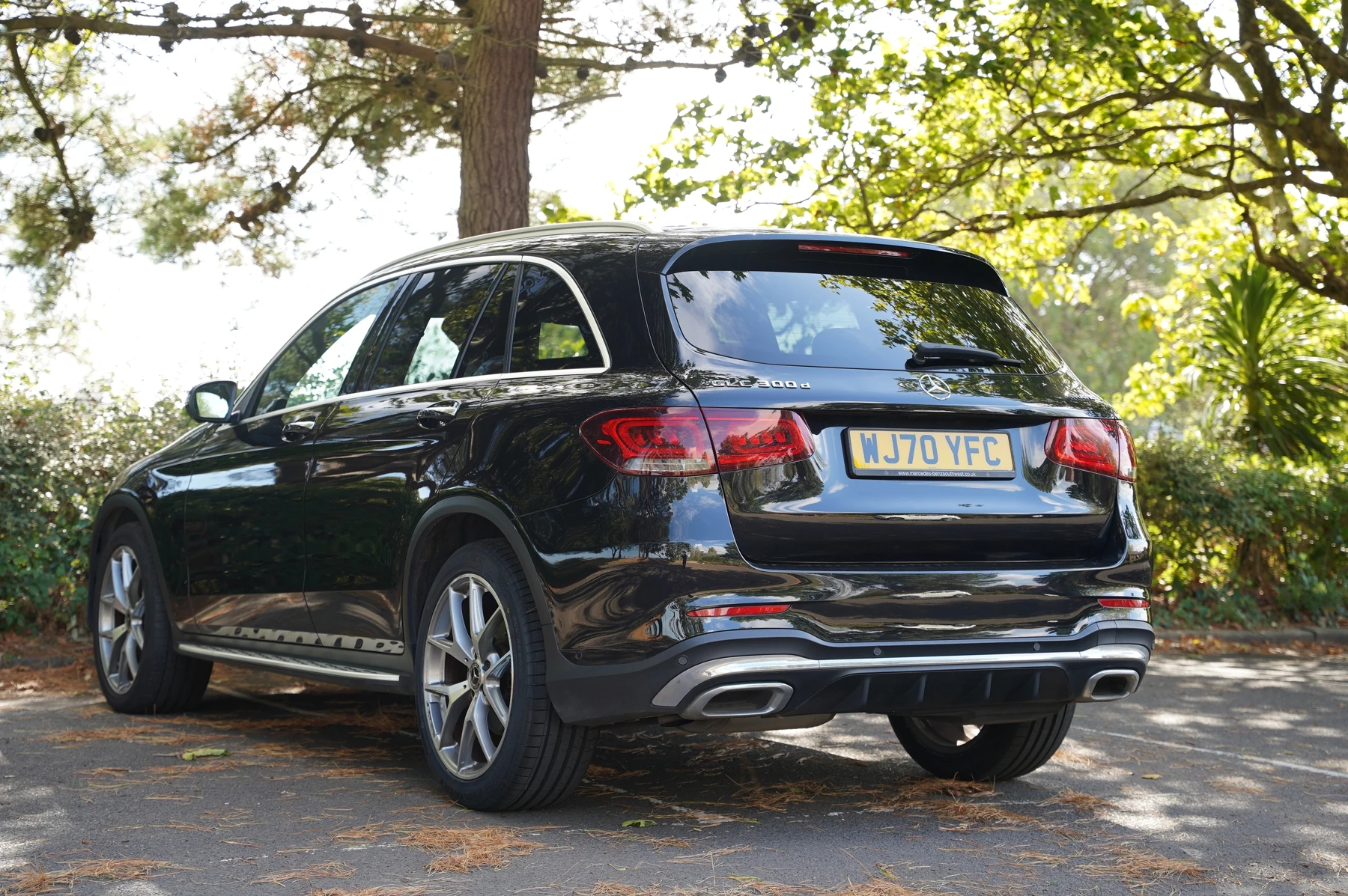 Mercedes-Benz-GLC-image-2