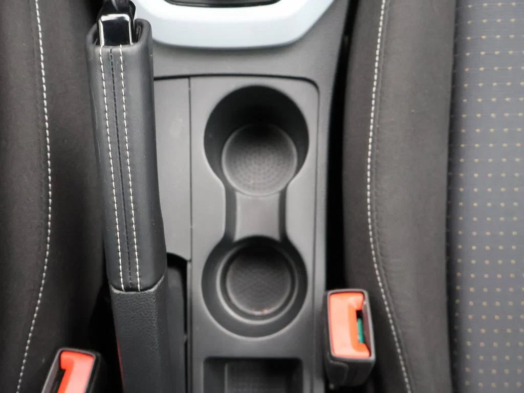 SEAT-Arona-image-21