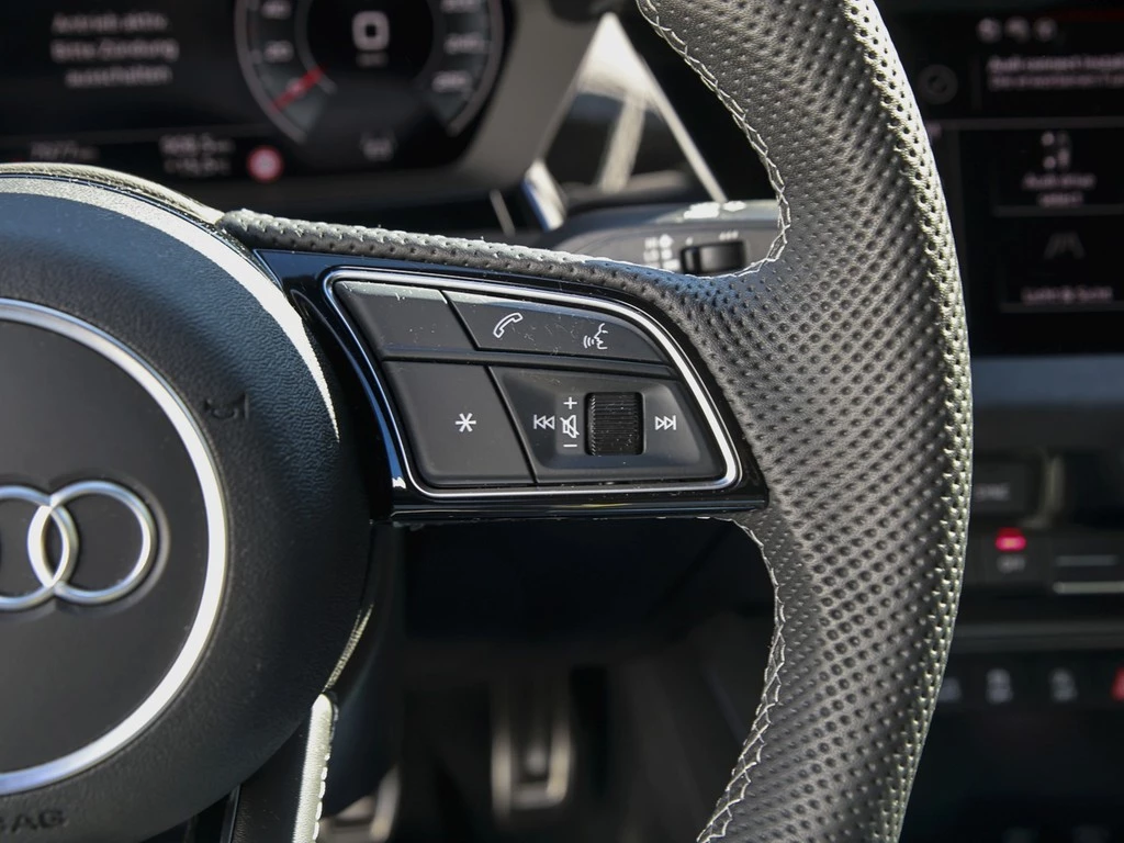 Audi A3 Limousine 30 TFSI S line Inter ACC Kamera GWP