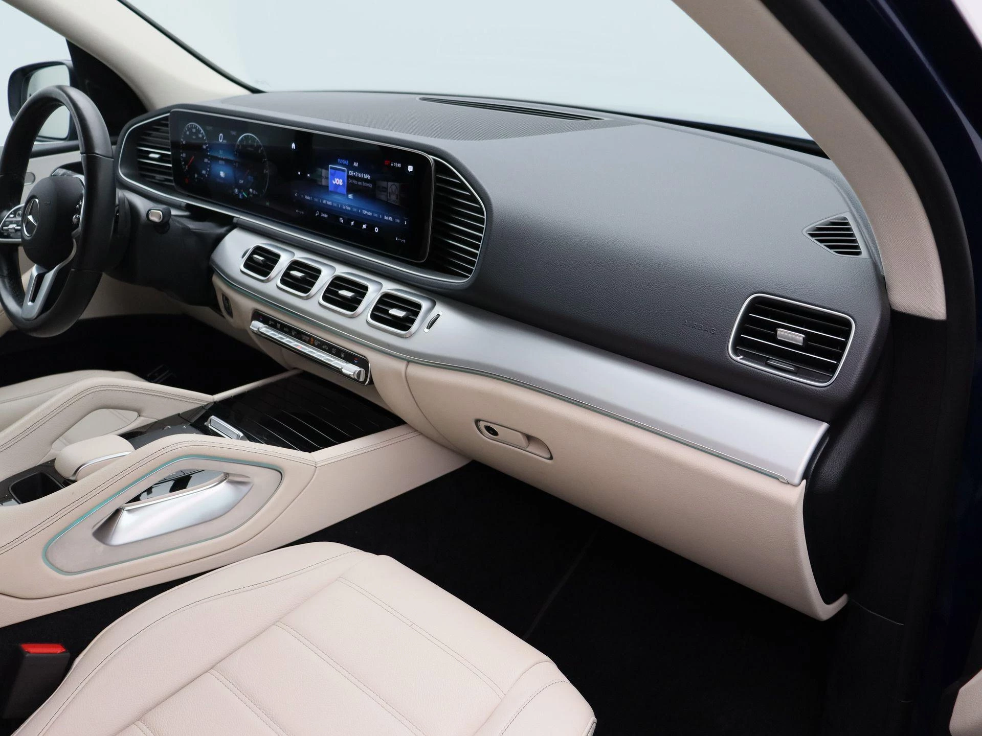 Mercedes-Benz-GLE-image-13