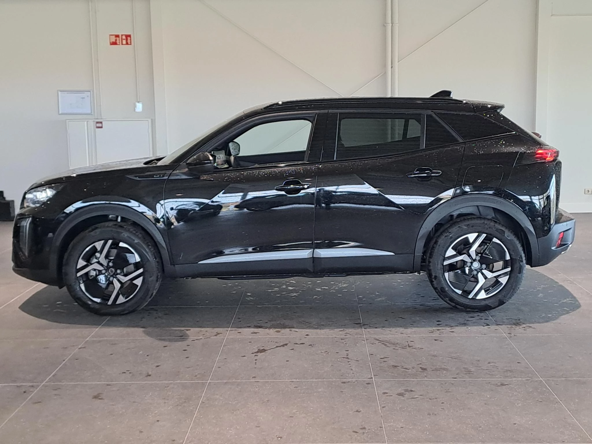 Peugeot-2008-image-8