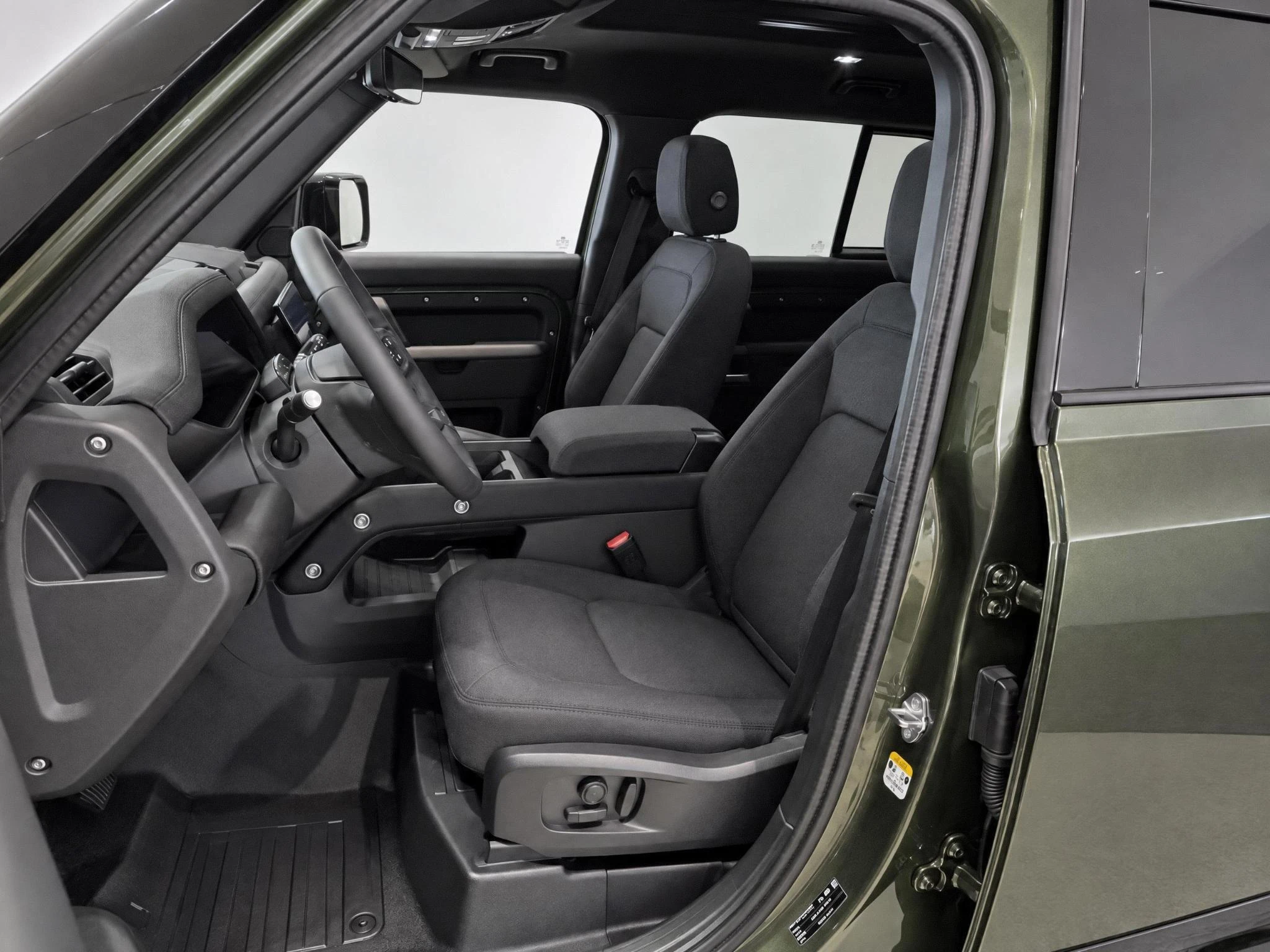 Land Rover-Defender-image-3
