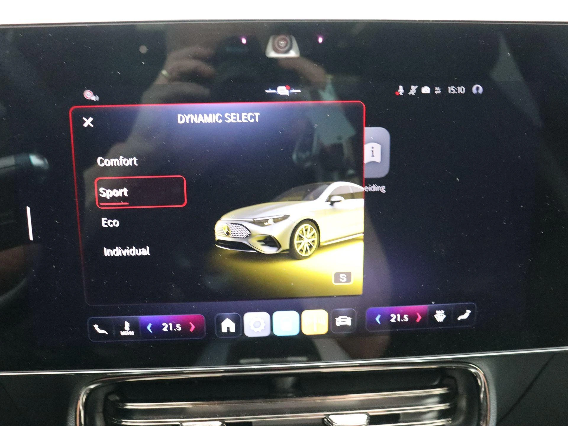Mercedes-Benz-CLA-image-19