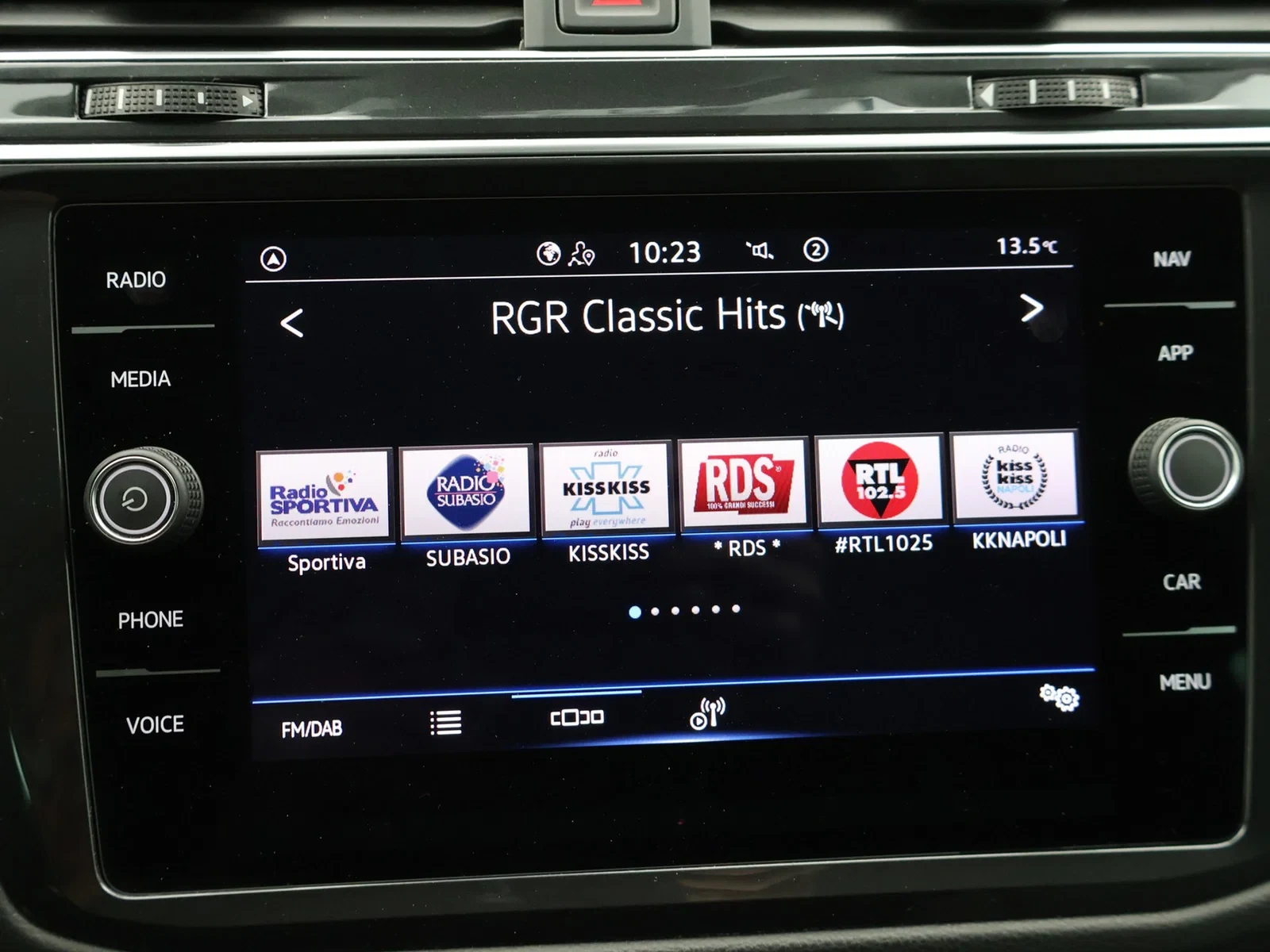 Volkswagen-Tiguan-image-18